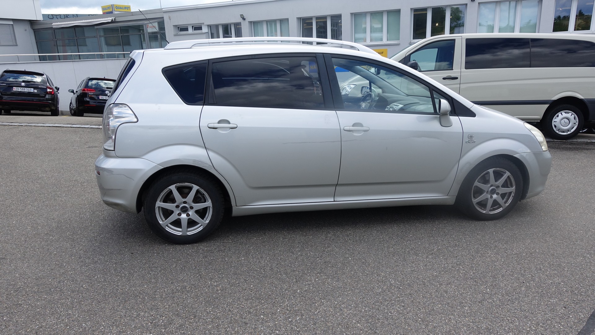 TOYOTA Corolla Verso 2.2 D-4D CleanP. Linea Sol Prem.-image-2