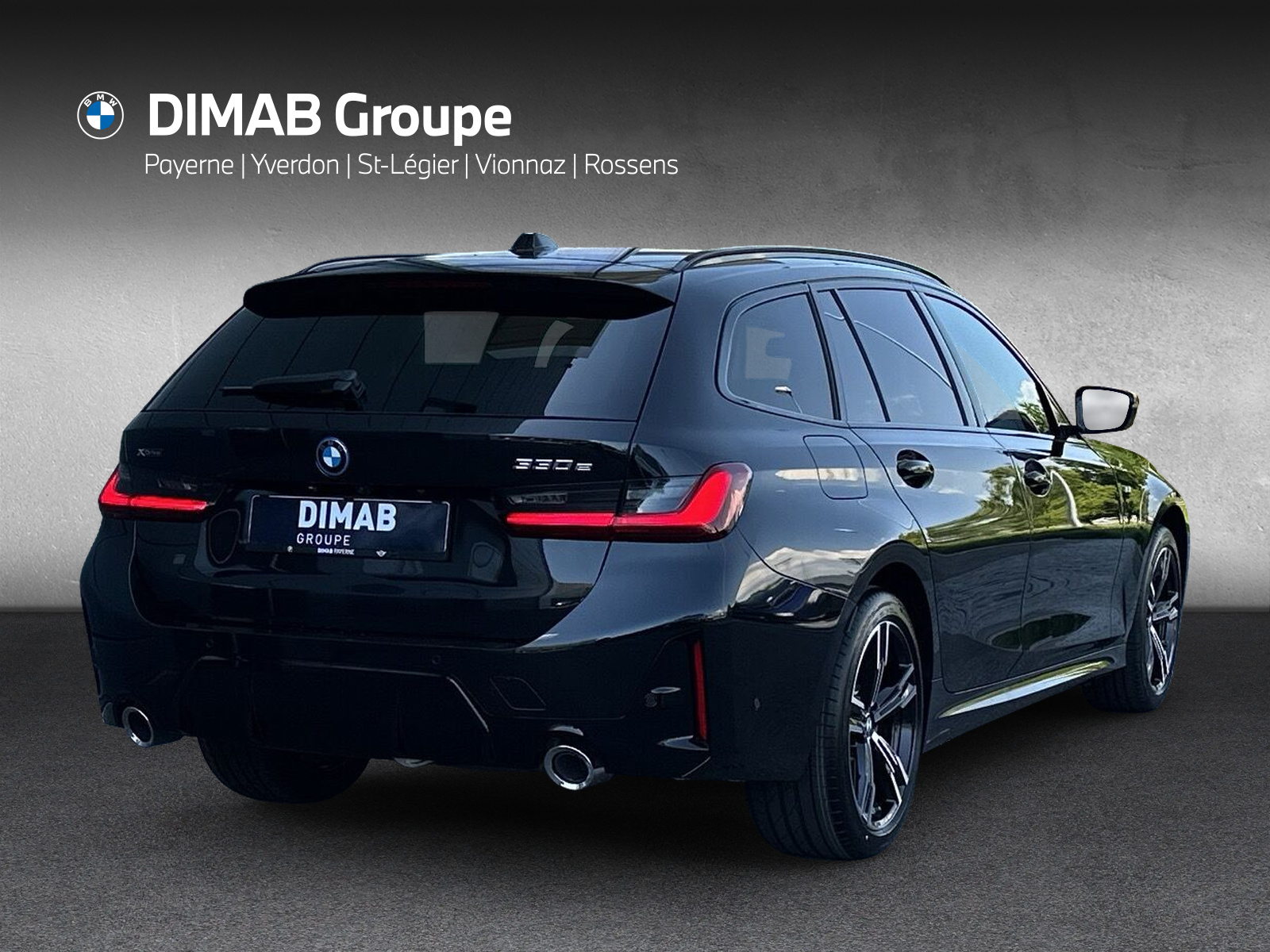 BMW 330e x DriveTouring Steptronic M Sport **Action de leasing à 0.9%**-image-4