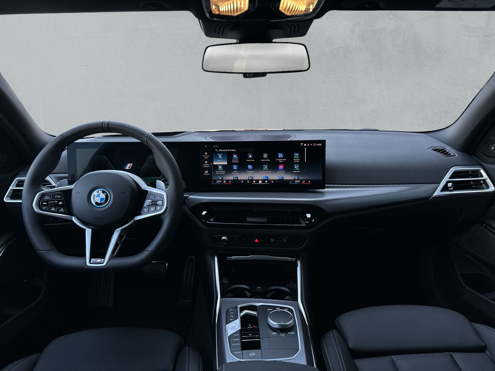 BMW 330e x DriveTouring Steptronic M Sport **Action de leasing à 0.9%**-image-12