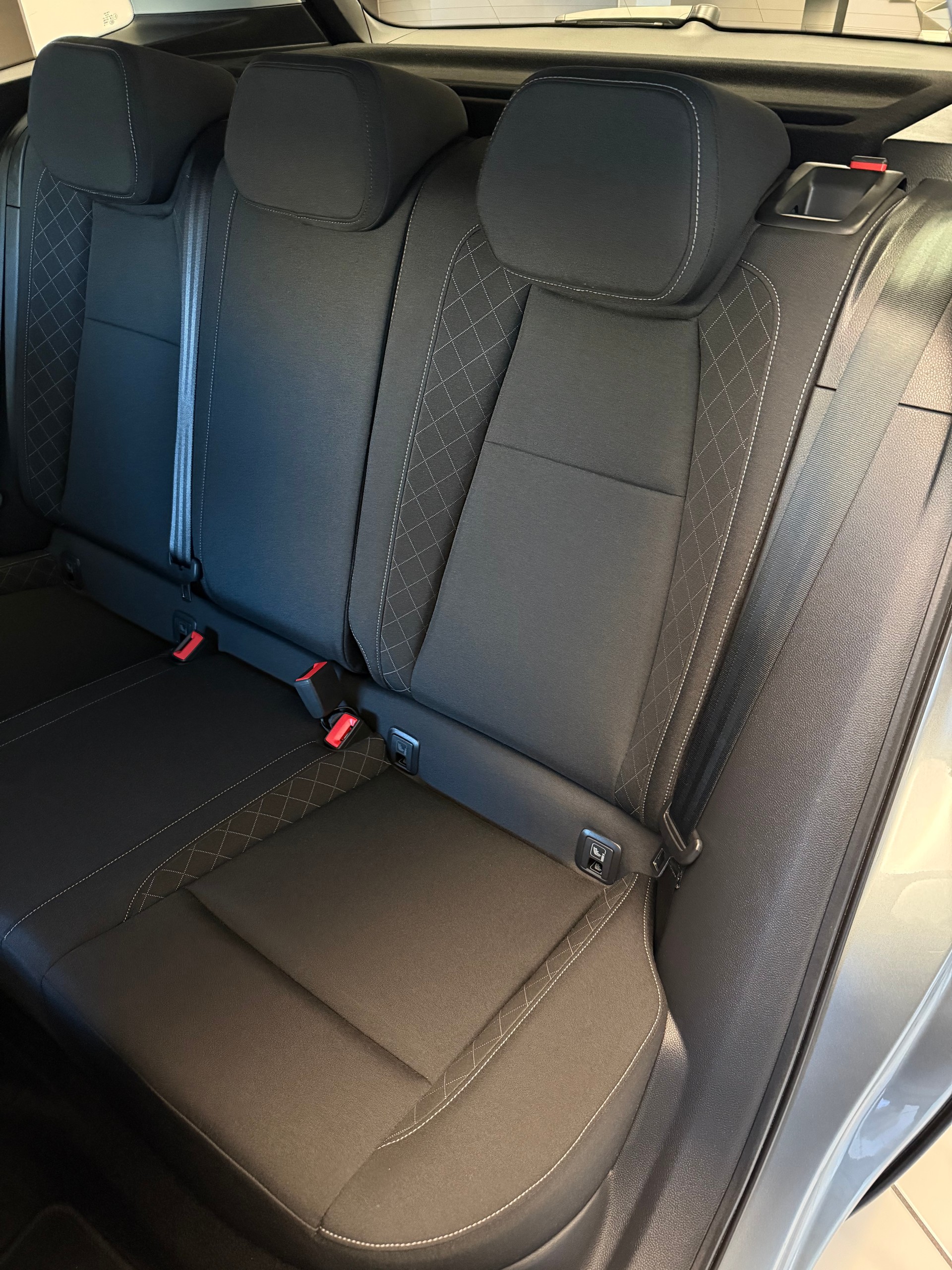 SKODA Karoq 2.0 TDI CR Ambition 4x4 DSG-image-6