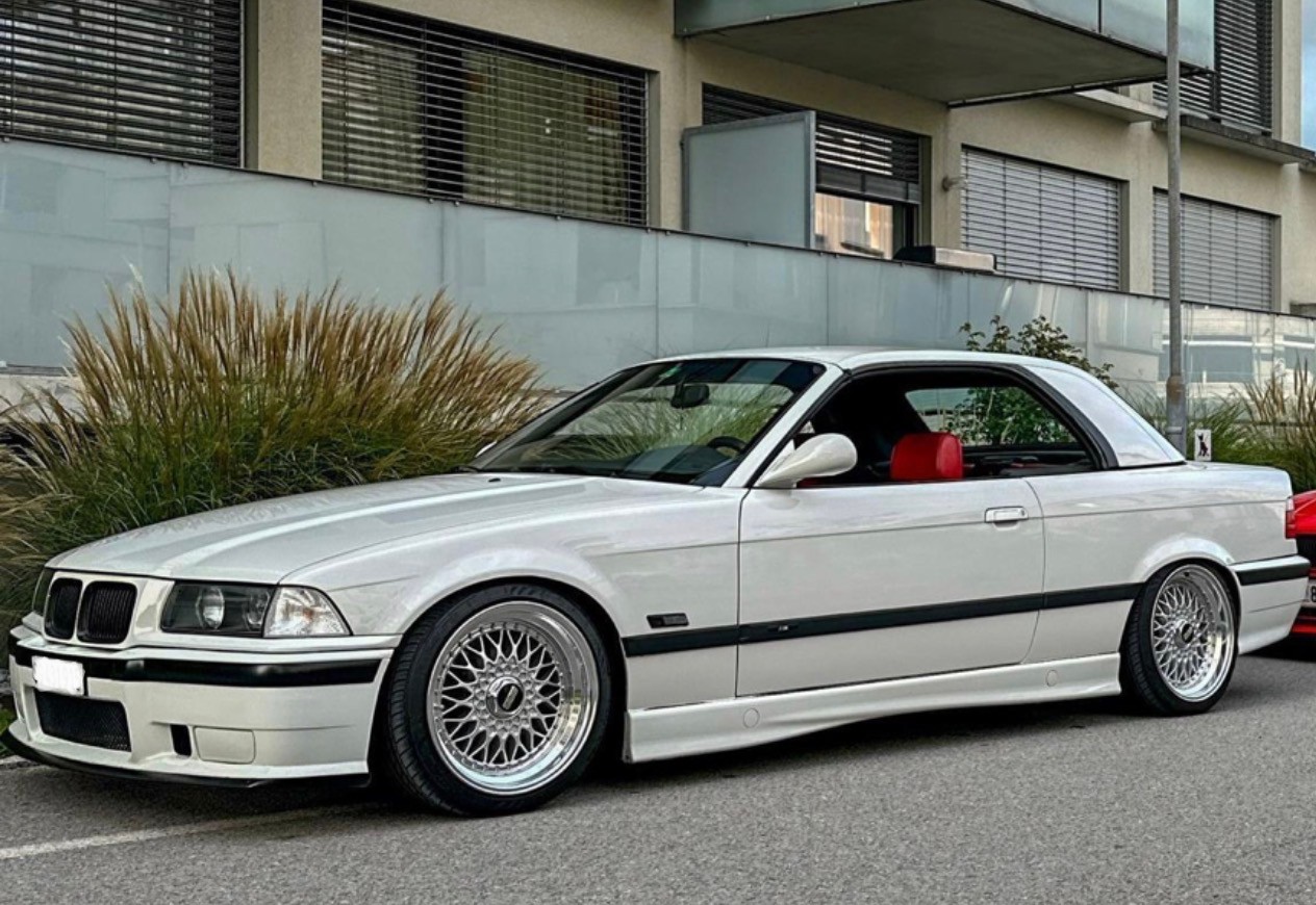 BMW 325 i CABRIO-image-2