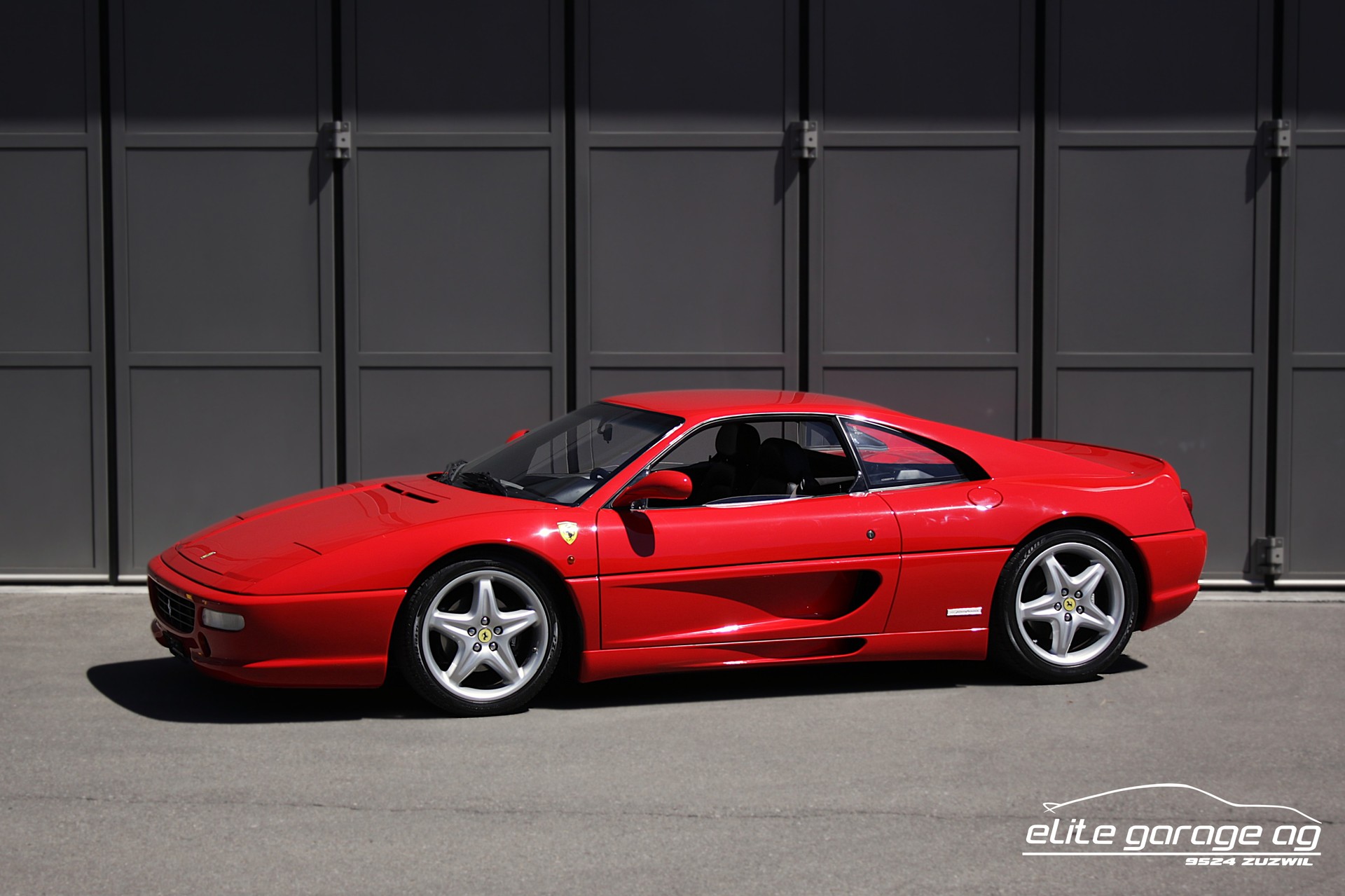 FERRARI F355 Berlinetta HANDSCHALTER MIT CHALLENGE GRILL-image-0