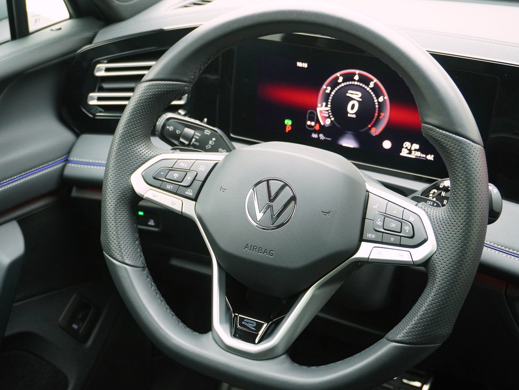 VW Tiguan 2.0 TSI DSG R-Line 4Motion-image-11