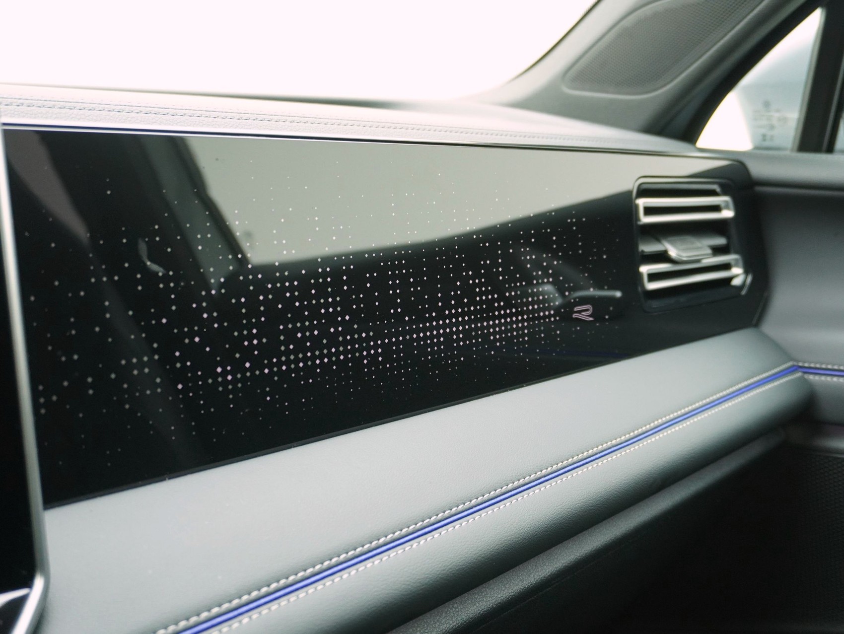 VW Tiguan 2.0 TSI DSG R-Line 4Motion-image-16