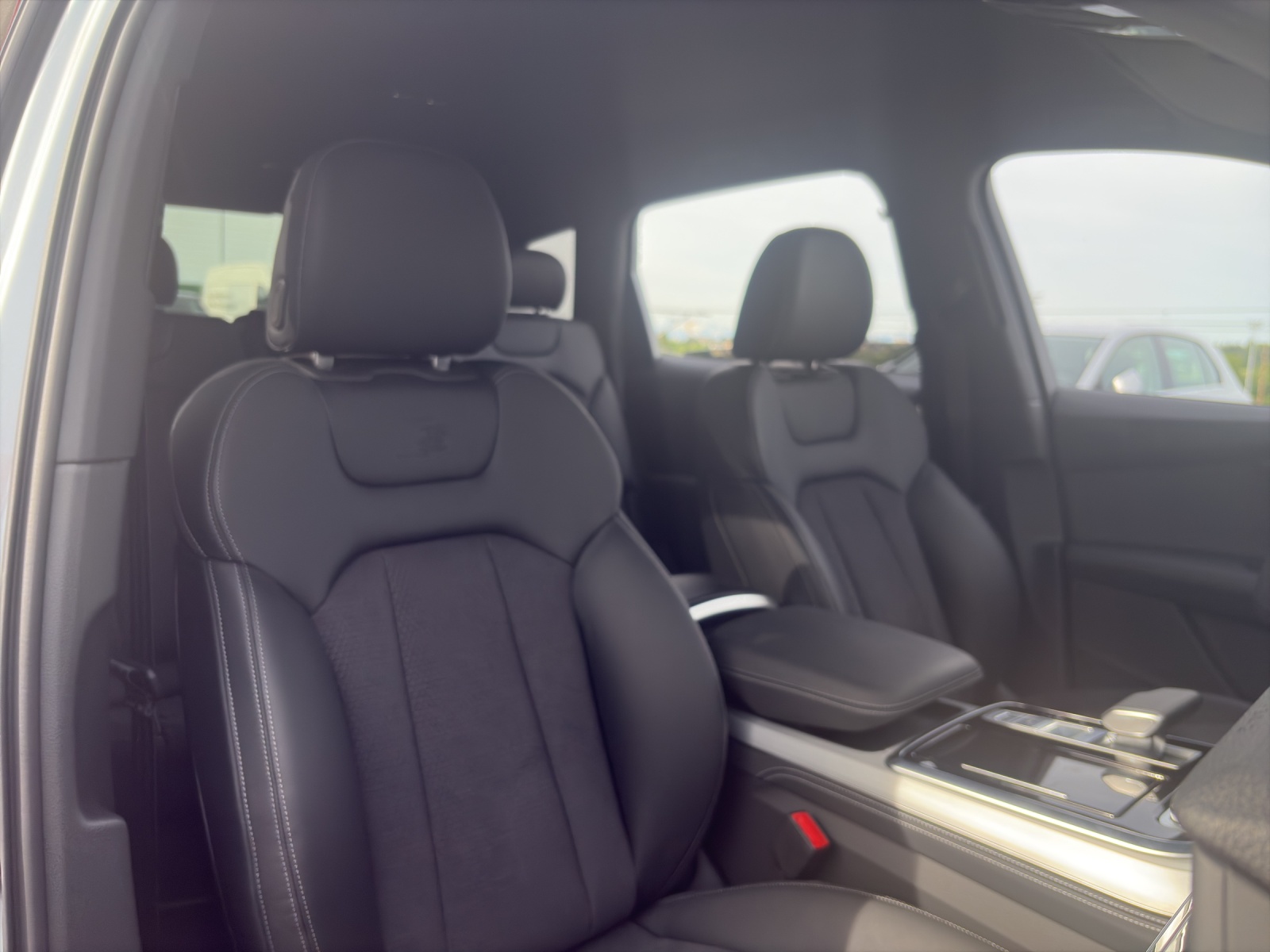AUDI Q7 SUV 3.0 TDI S Line quattro T-Tronic-image-6