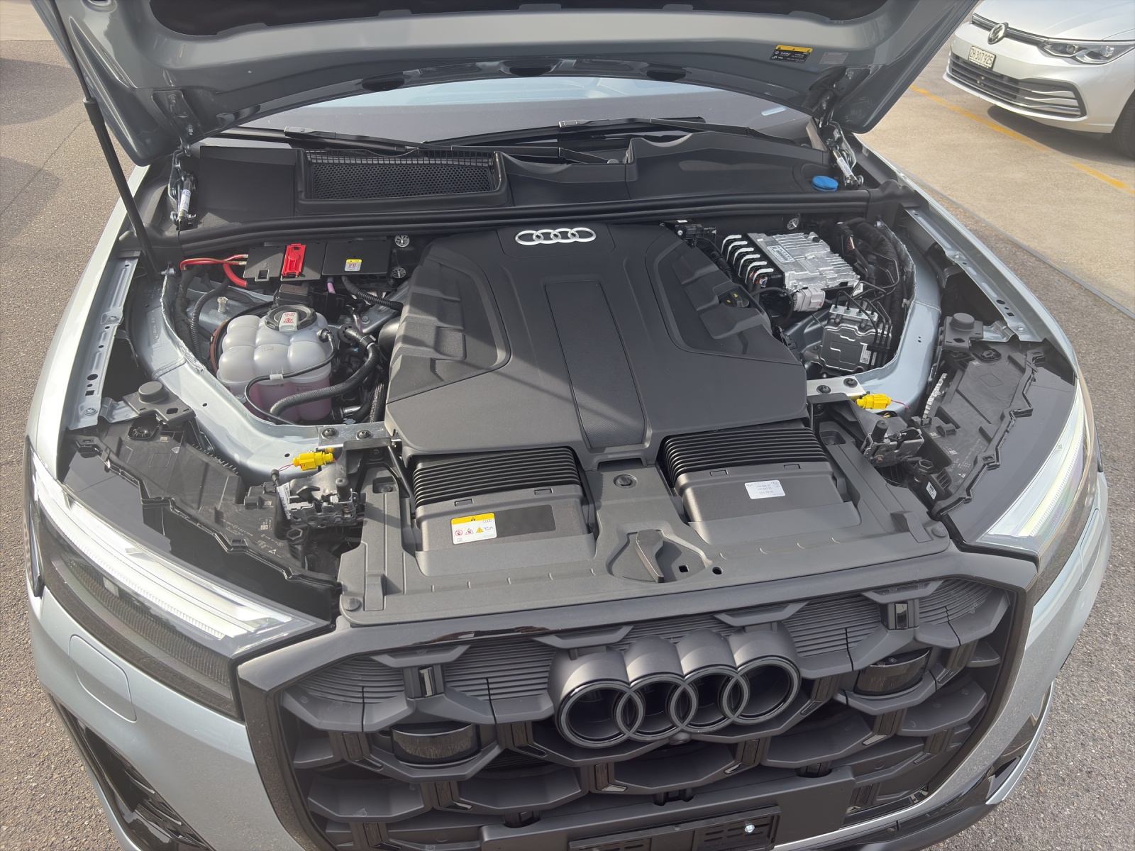 AUDI Q7 SUV 3.0 TDI S Line quattro T-Tronic-image-18