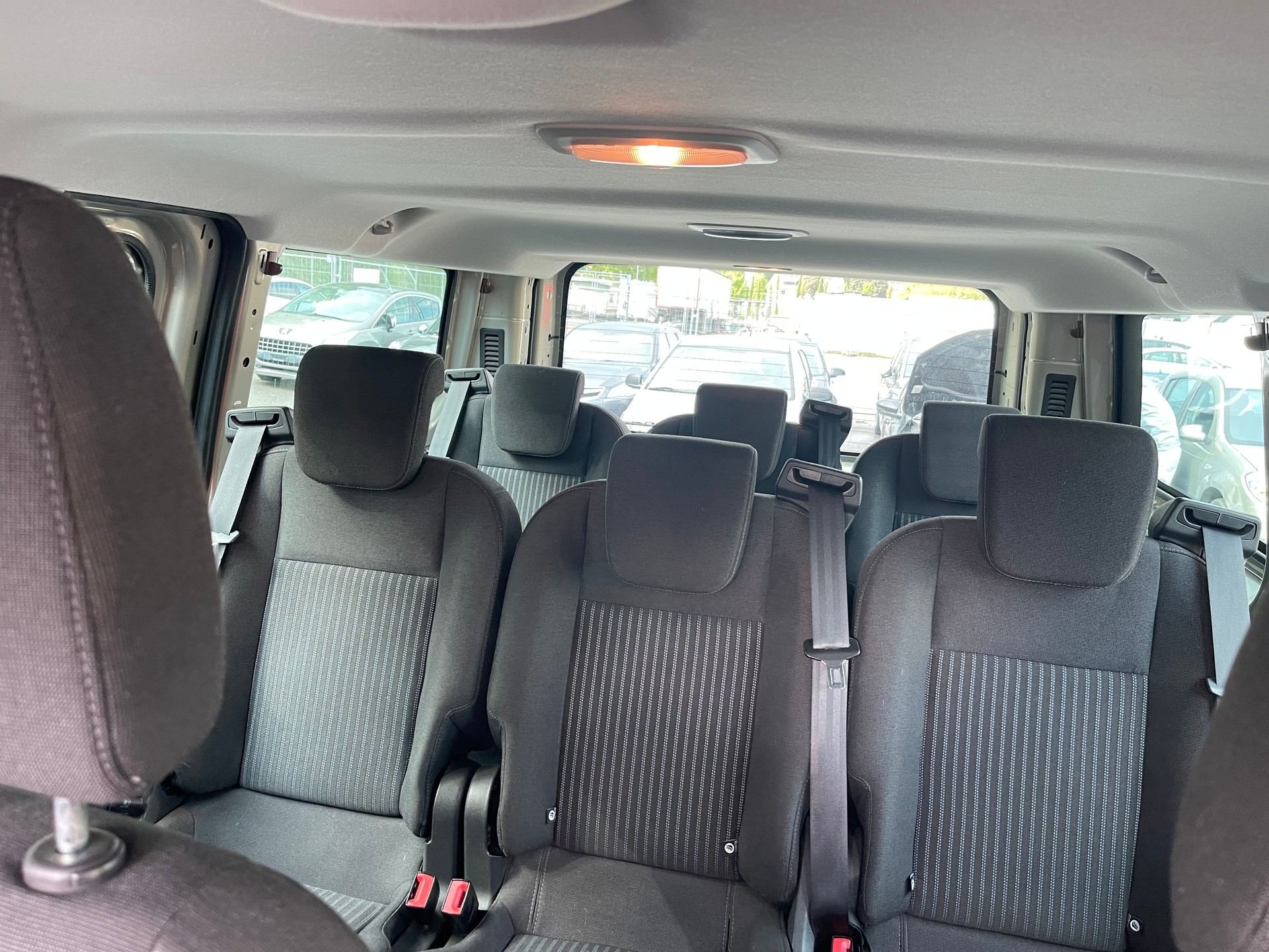 FORD TRANSIT CUSTOM-image-11