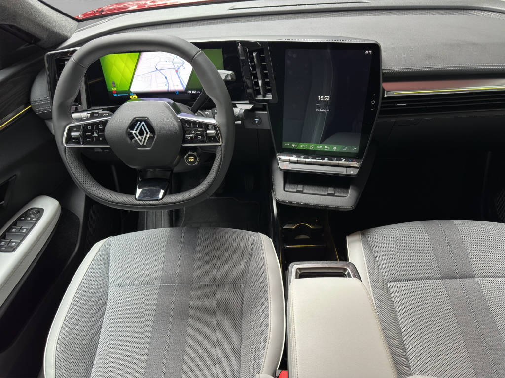 RENAULT Scénic E-Tech iconic-image-4