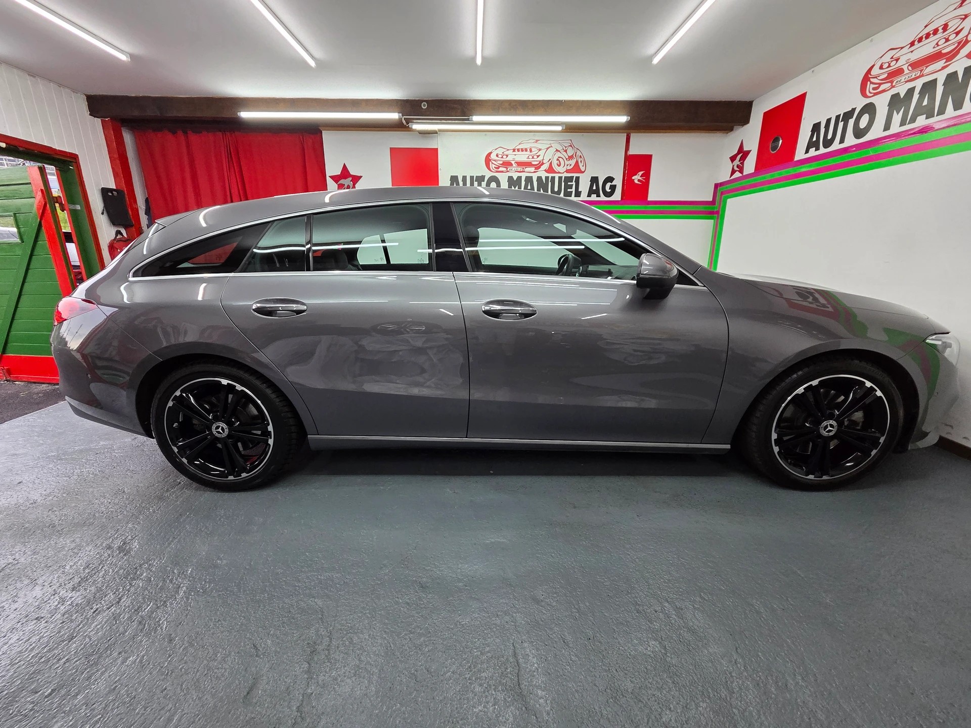 MERCEDES-BENZ CLA Shooting Brake 220 d 4Matic Progressive-image-4