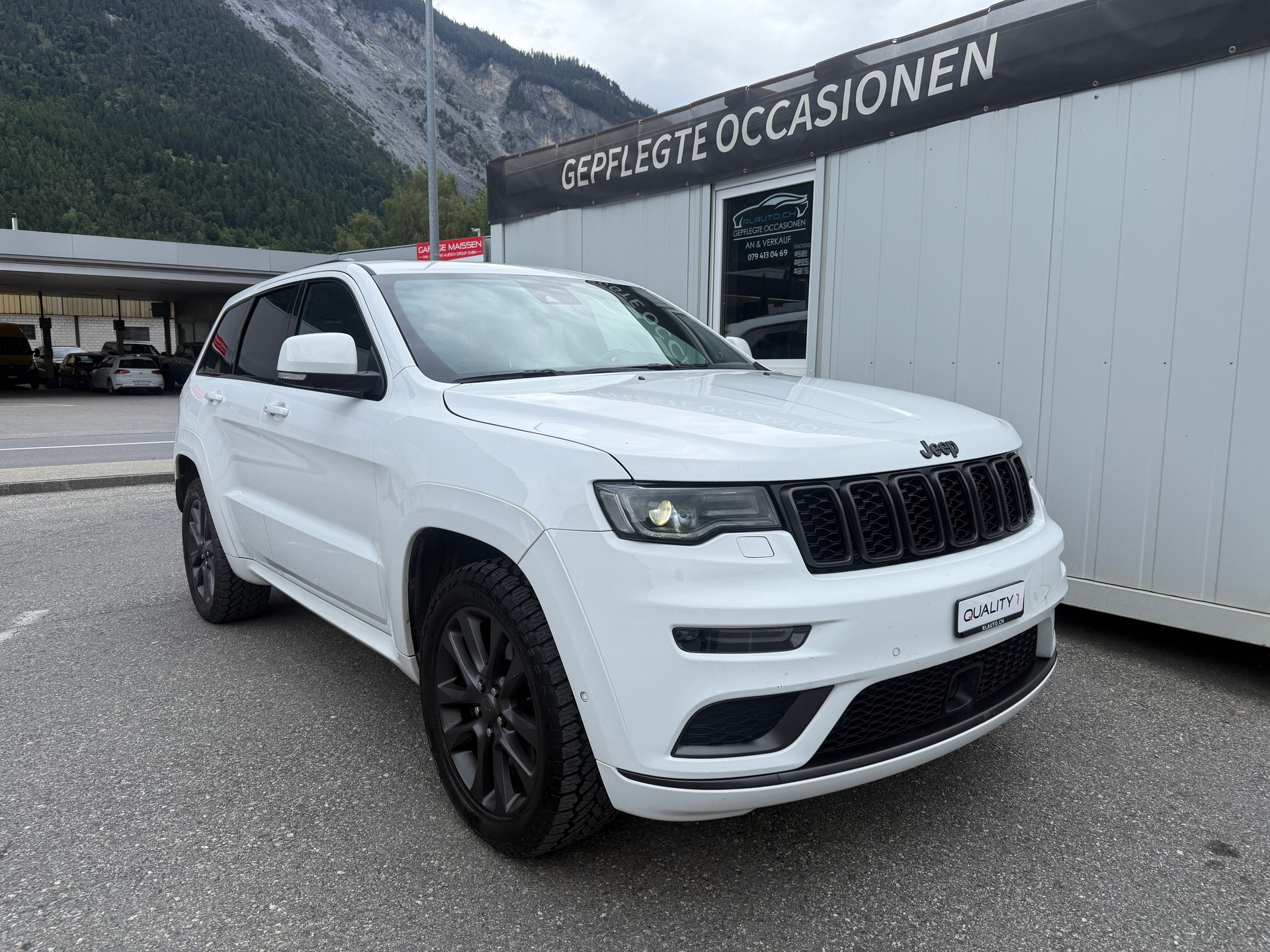 JEEP Grand Cherokee 3.0 CRD S Automatic *NEUER AUTOMAT* DHP ERSETZT*TOPZUSTAND*-image-0