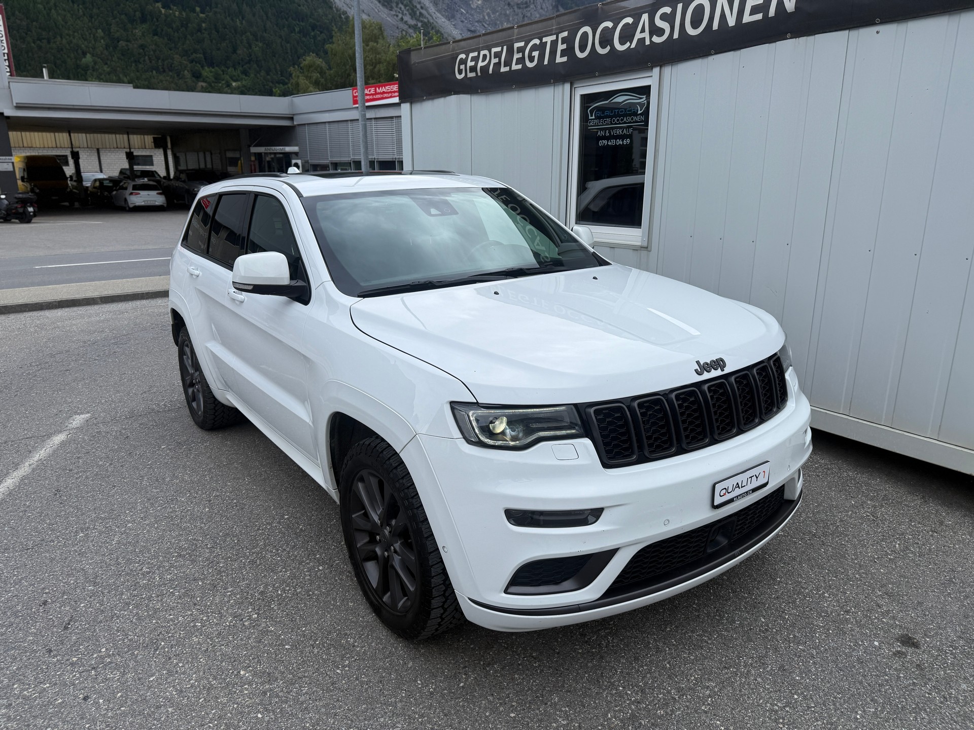 JEEP Grand Cherokee 3.0 CRD S Automatic *NEUER AUTOMAT* DHP ERSETZT*TOPZUSTAND*-image-1