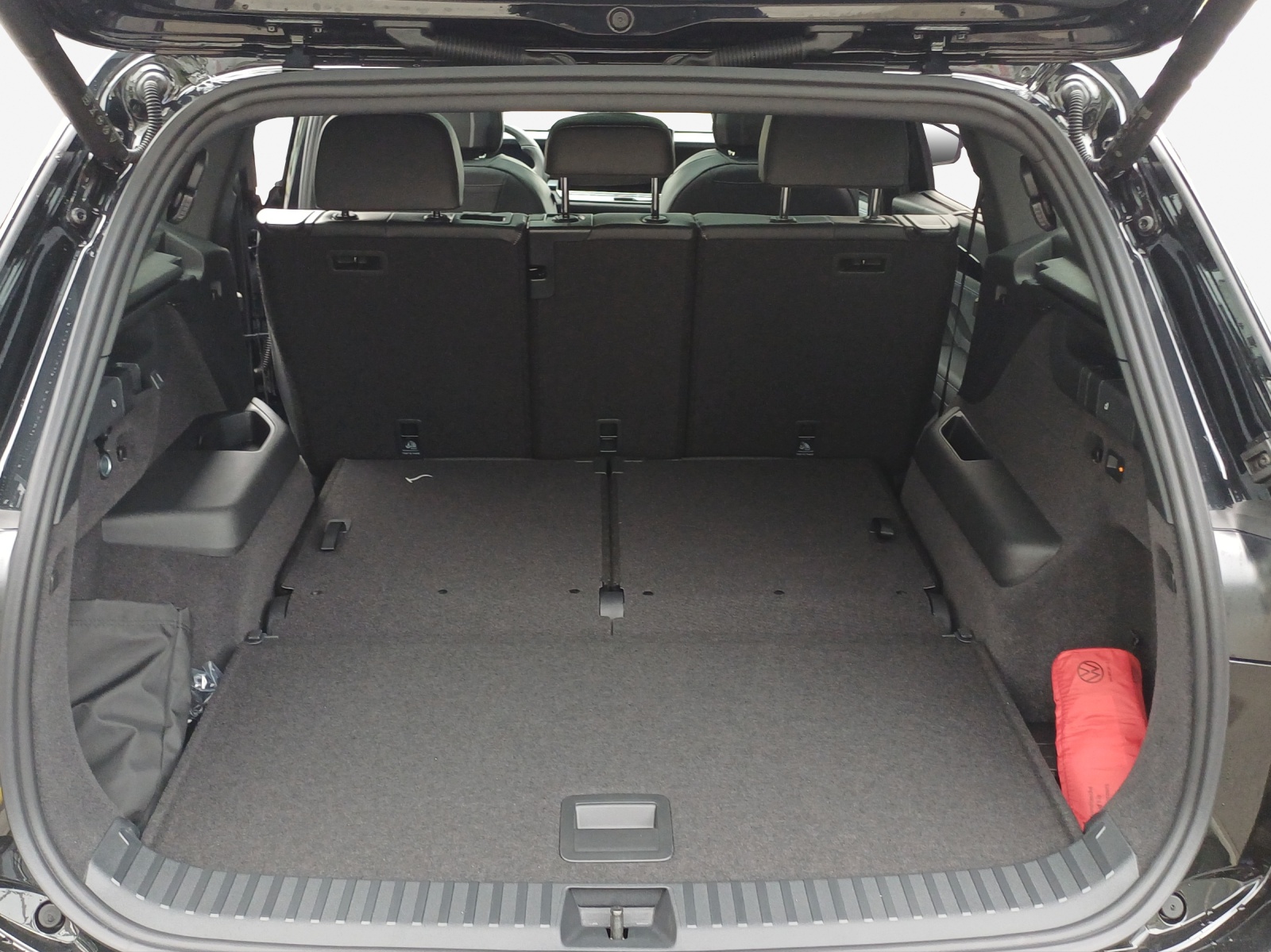 VW Tayron 2.0 TSI R-Line Plus DSG 4Motion-image-11