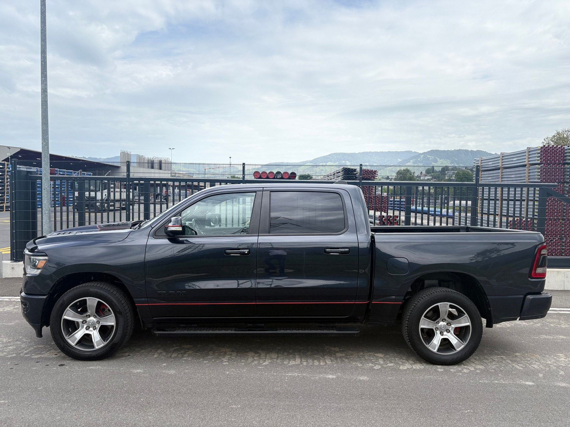 DODGE Ram Sport 1500 4x4 Hemi V8-image-5