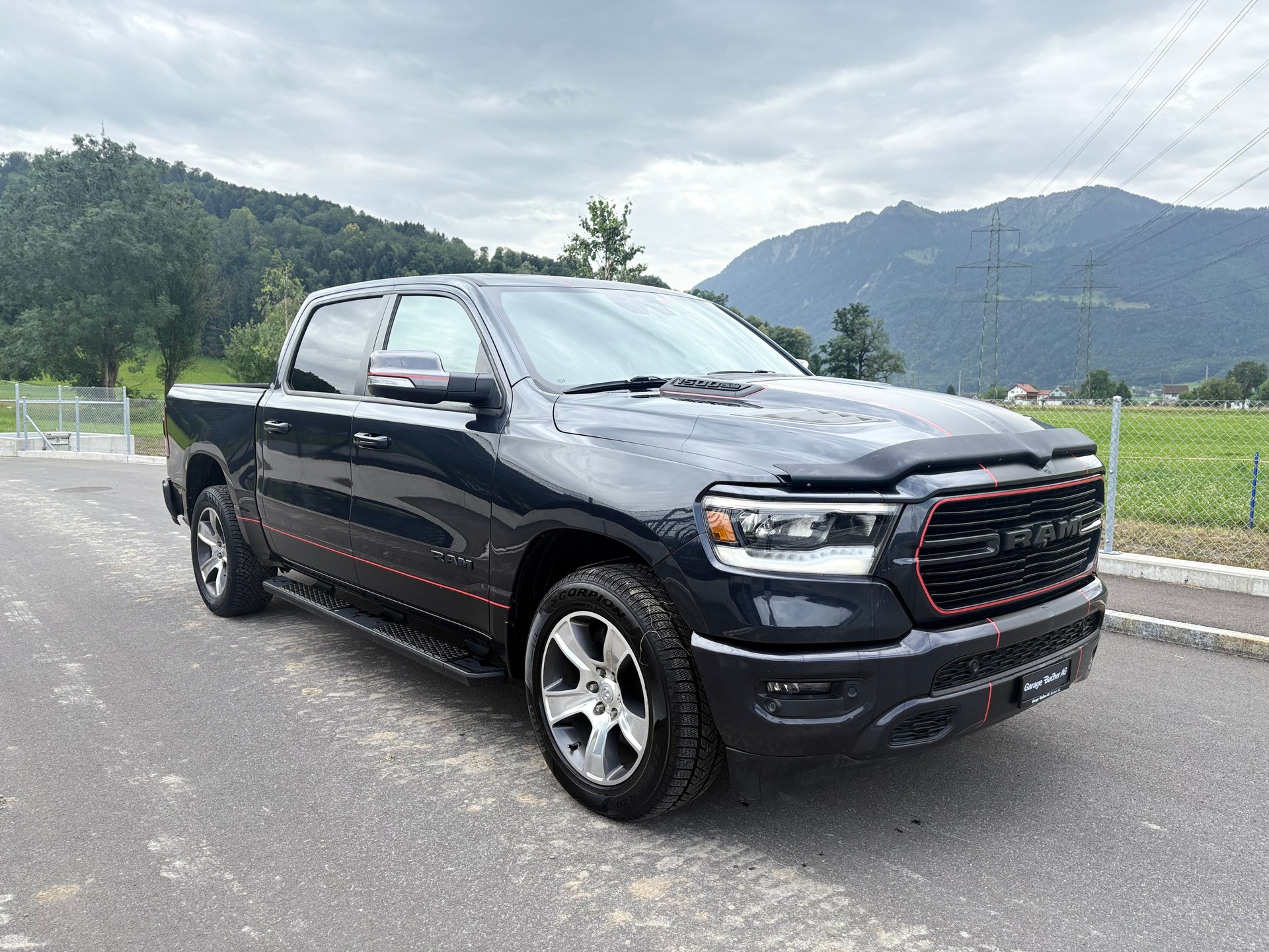 DODGE Ram Sport 1500 4x4 Hemi V8
