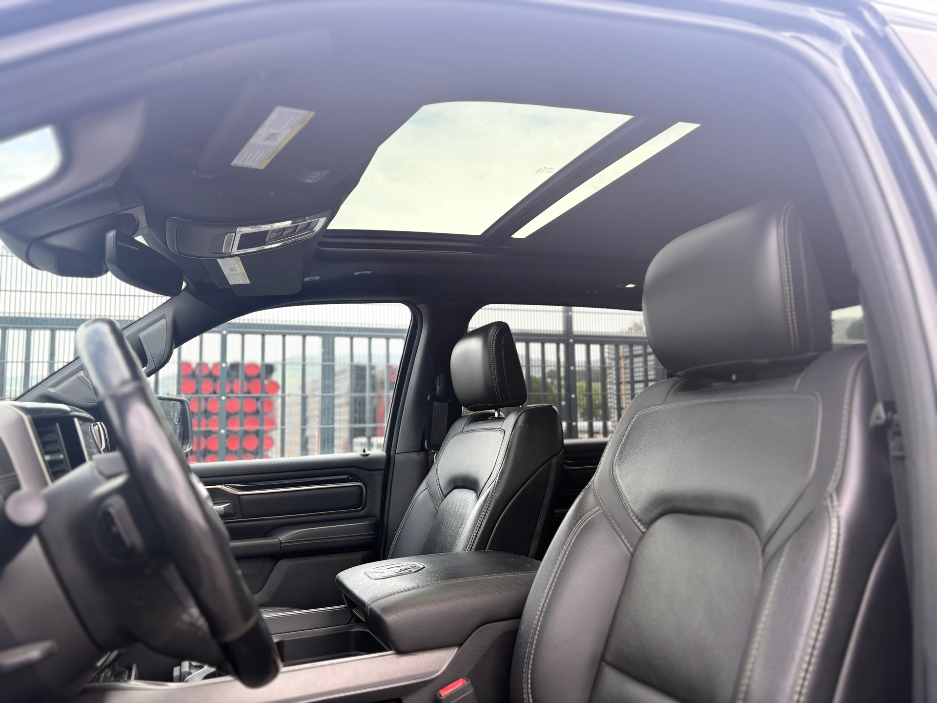 DODGE Ram Sport 1500 4x4 Hemi V8-image-9
