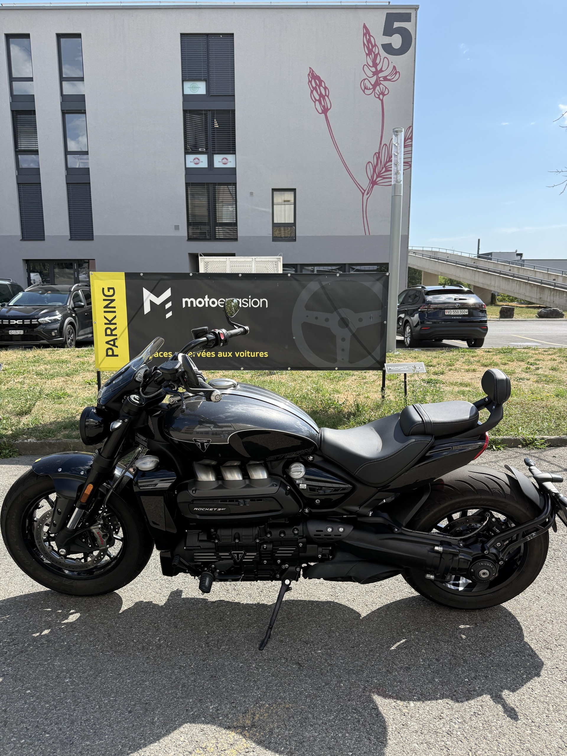 TRIUMPH Rocket 3 GT Storm-showroom-element-1