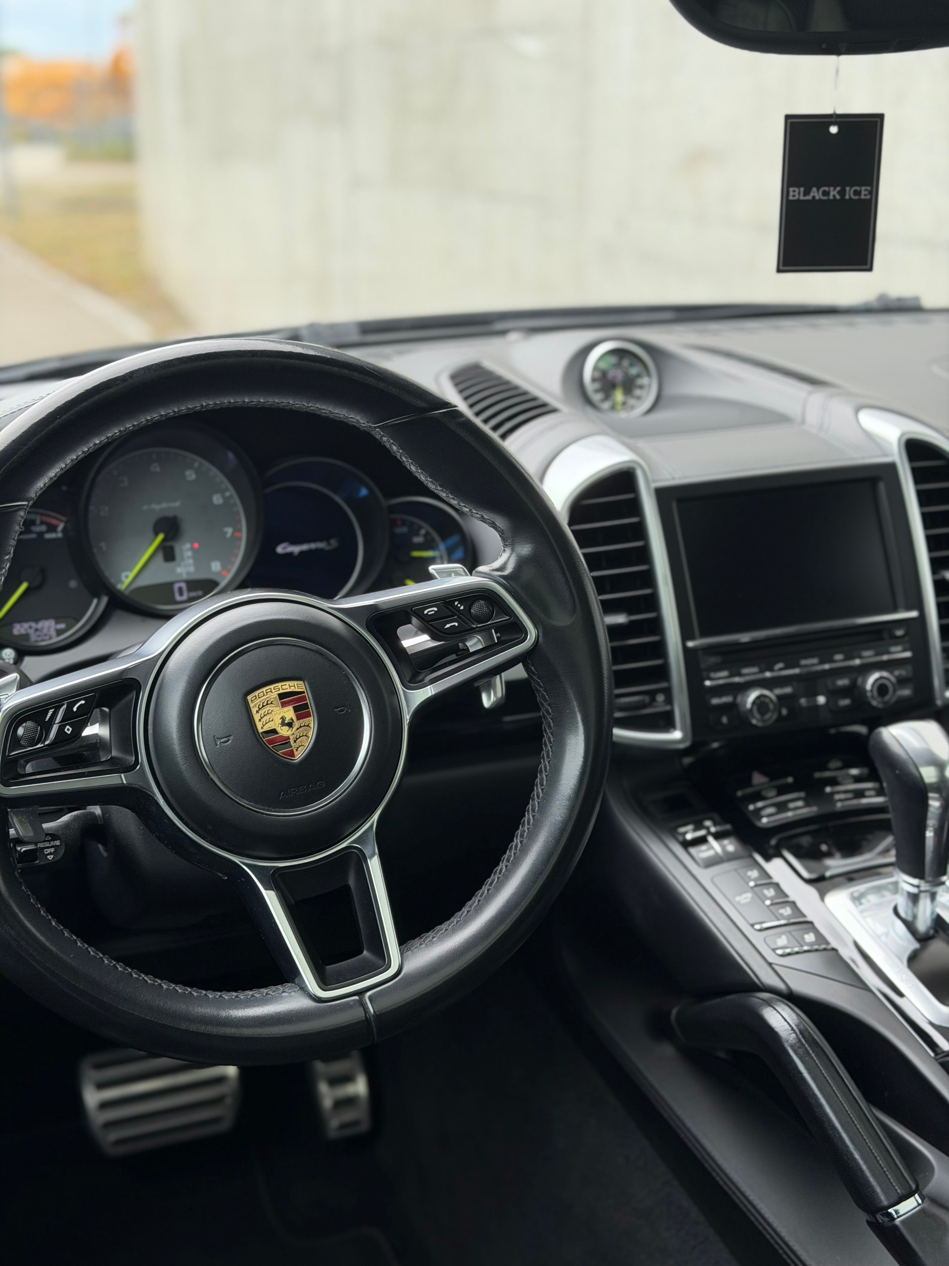 PORSCHE 3.0 V6 S E-Hybrid-image-4