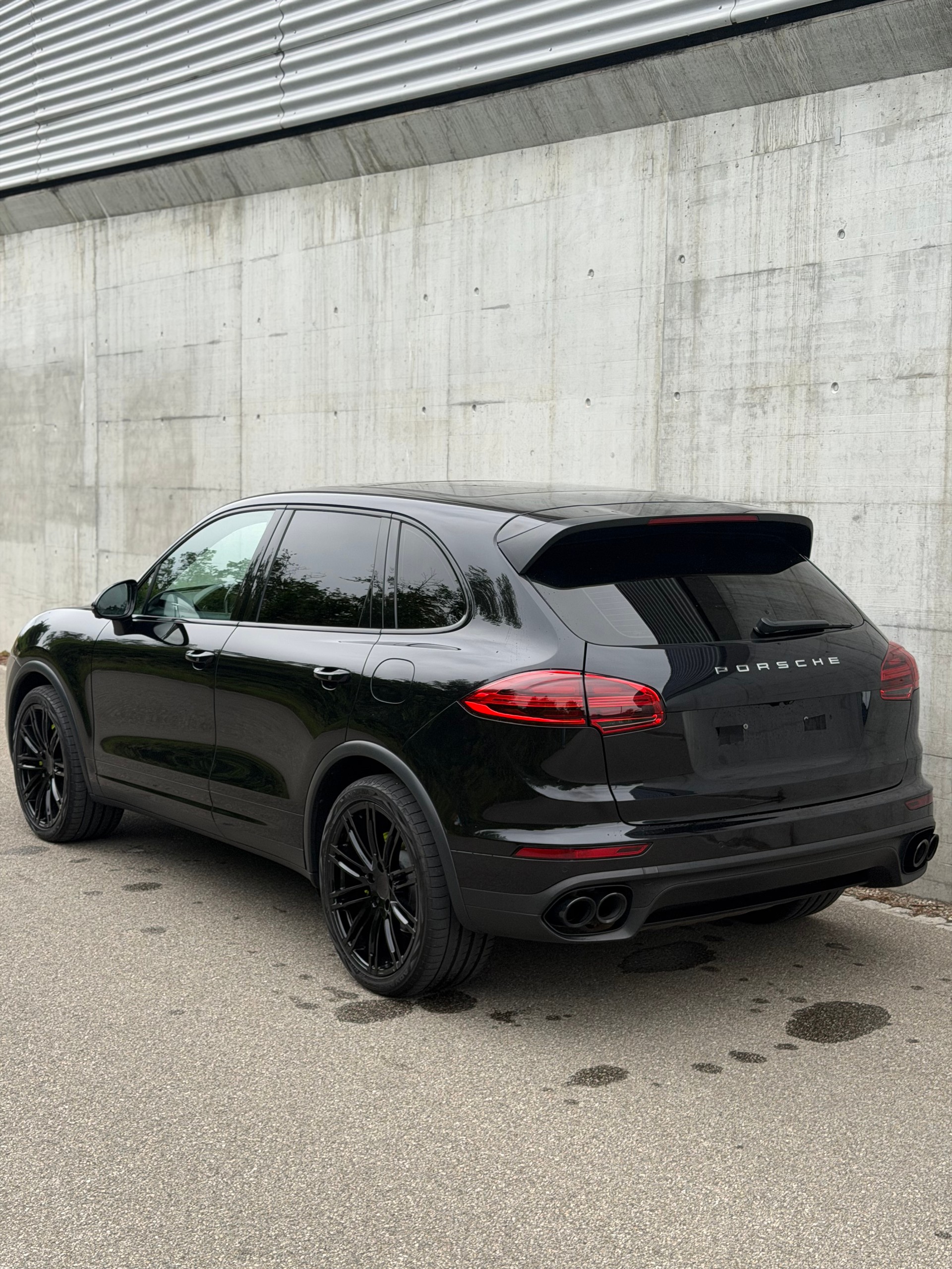 PORSCHE 3.0 V6 S E-Hybrid-image-3