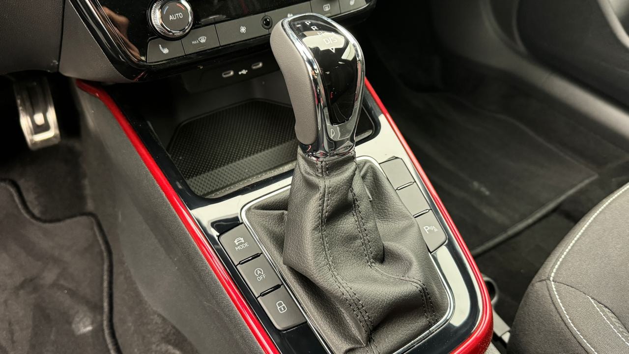 SKODA Fabia 1.0 TSI Monte Carlo DSG-image-10