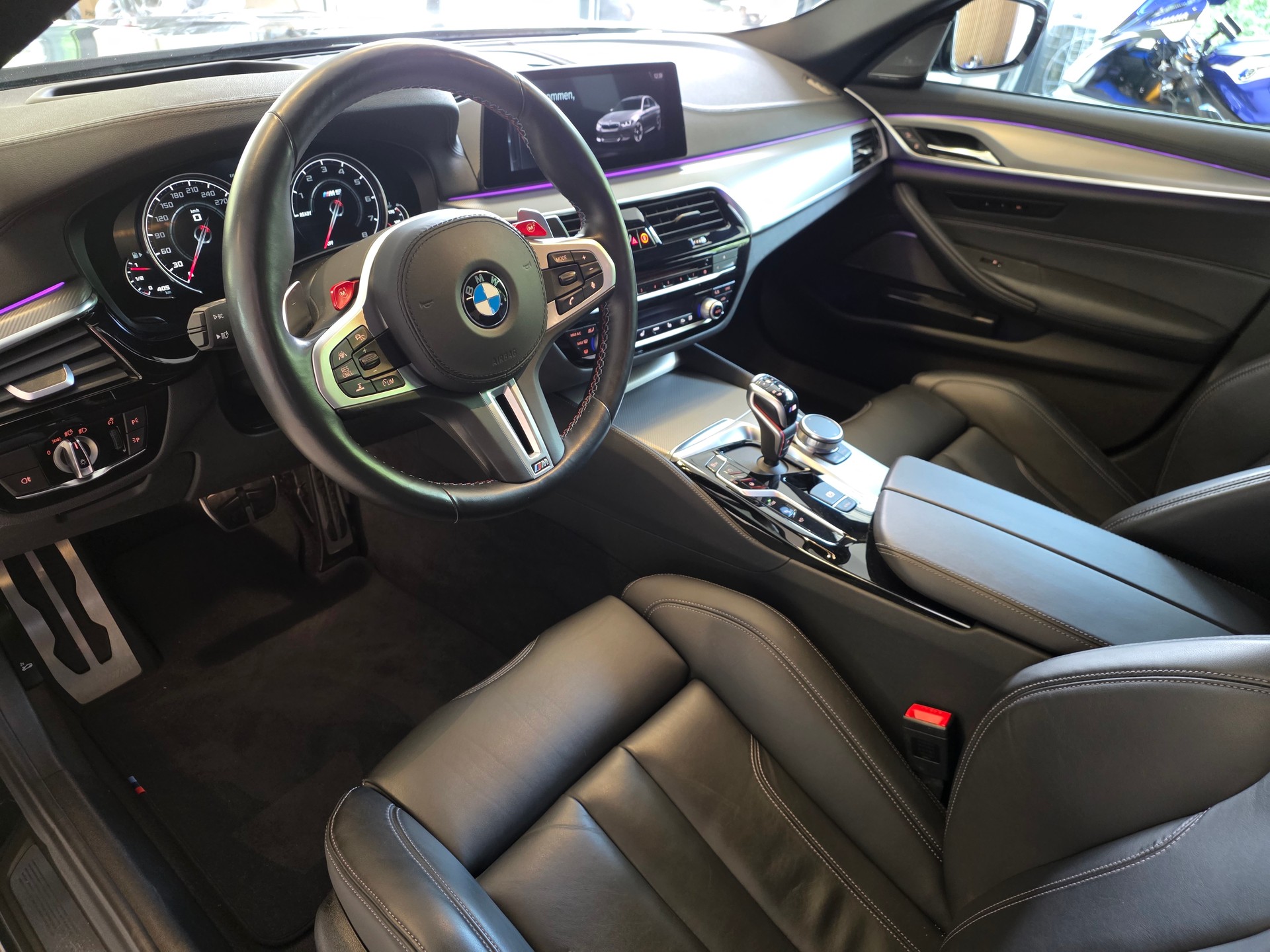 BMW M5 xDrive-image-5