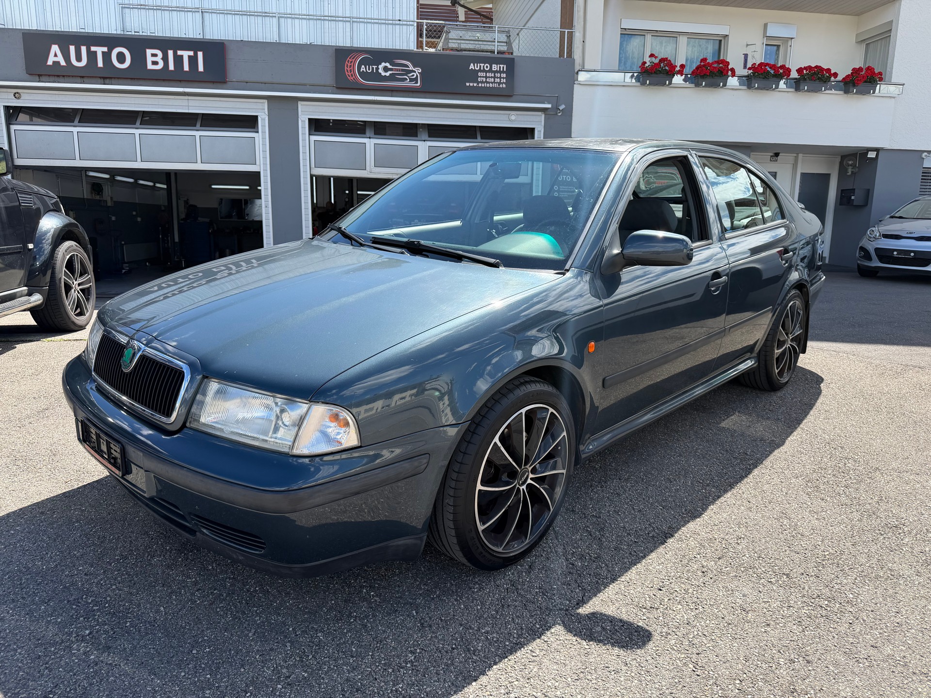 SKODA Octavia 1.8 Turbo SLX-image-0