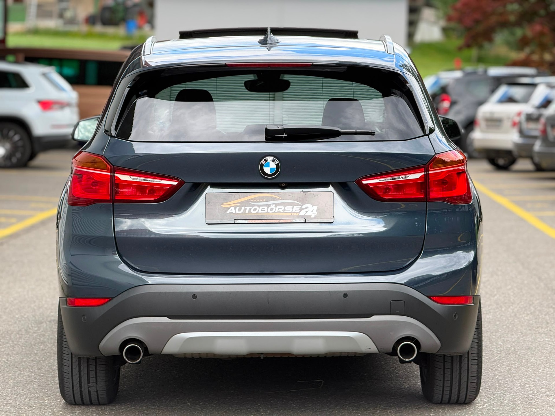 BMW X1 25i xDrive SAG-image-5