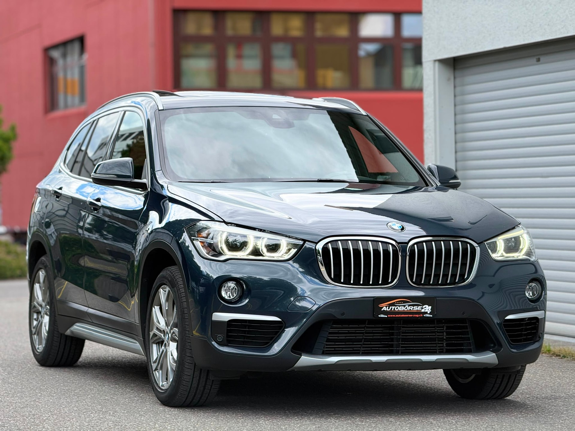 BMW X1 25i xDrive SAG-image-1