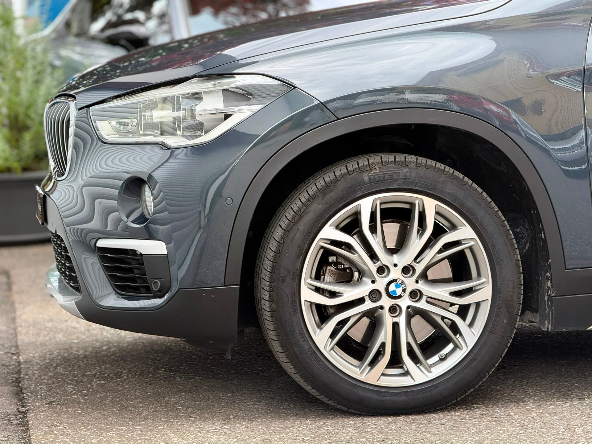 BMW X1 25i xDrive SAG-image-6