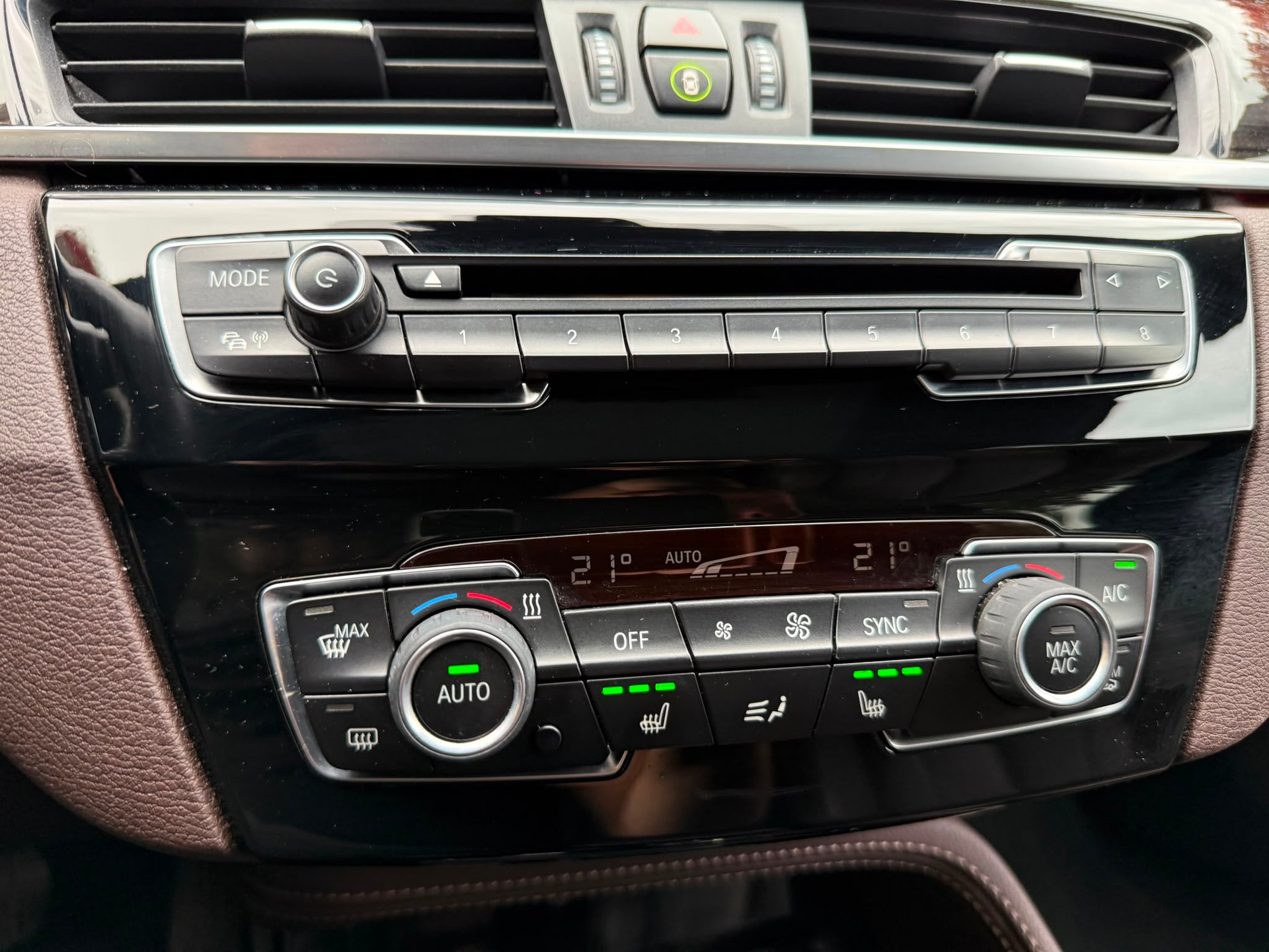BMW X1 25i xDrive SAG-image-20
