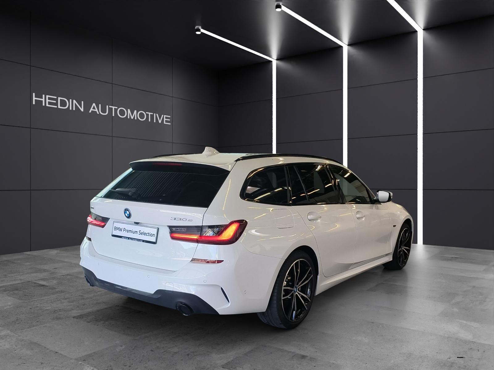 BMW 330e xDrive SAG Touring-image-4
