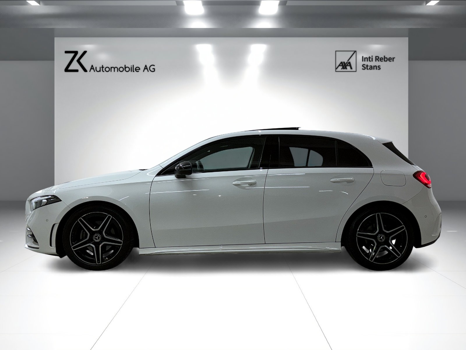 MERCEDES-BENZ A 180 AMG Line Polarweiss 7G-DCT / 360° Kamera / Panoramadach / Leder / Night Paket /-image-2