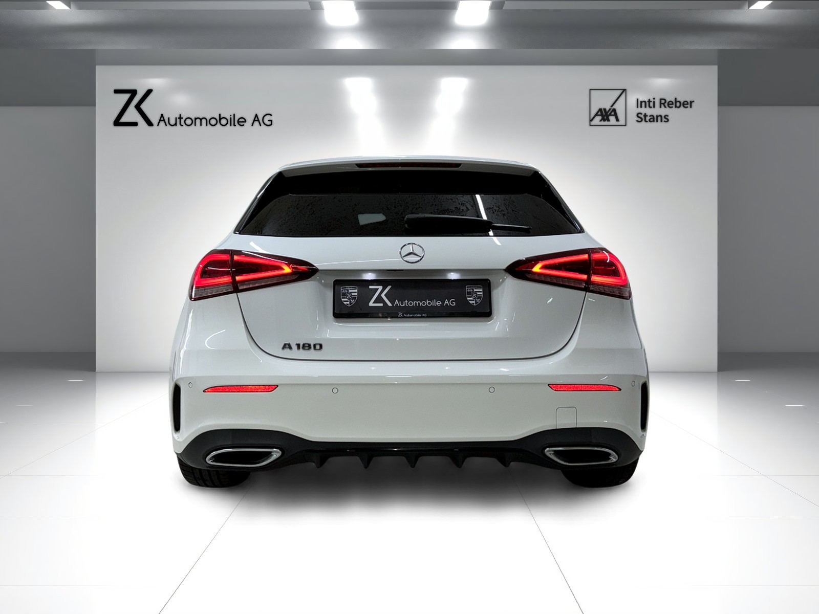 MERCEDES-BENZ A 180 AMG Line Polarweiss 7G-DCT / 360° Kamera / Panoramadach / Leder / Night Paket /-image-4