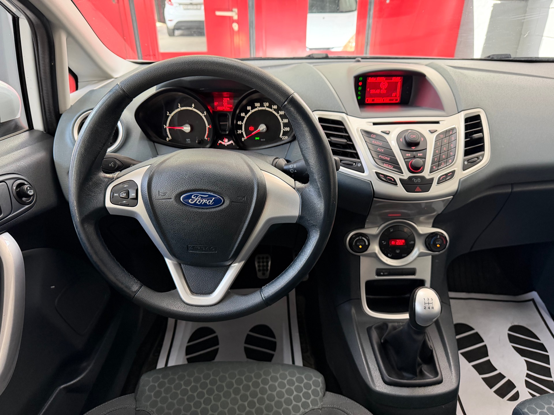 FORD Fiesta 1.6 16V Sport //NEU AB MFK!-image-10