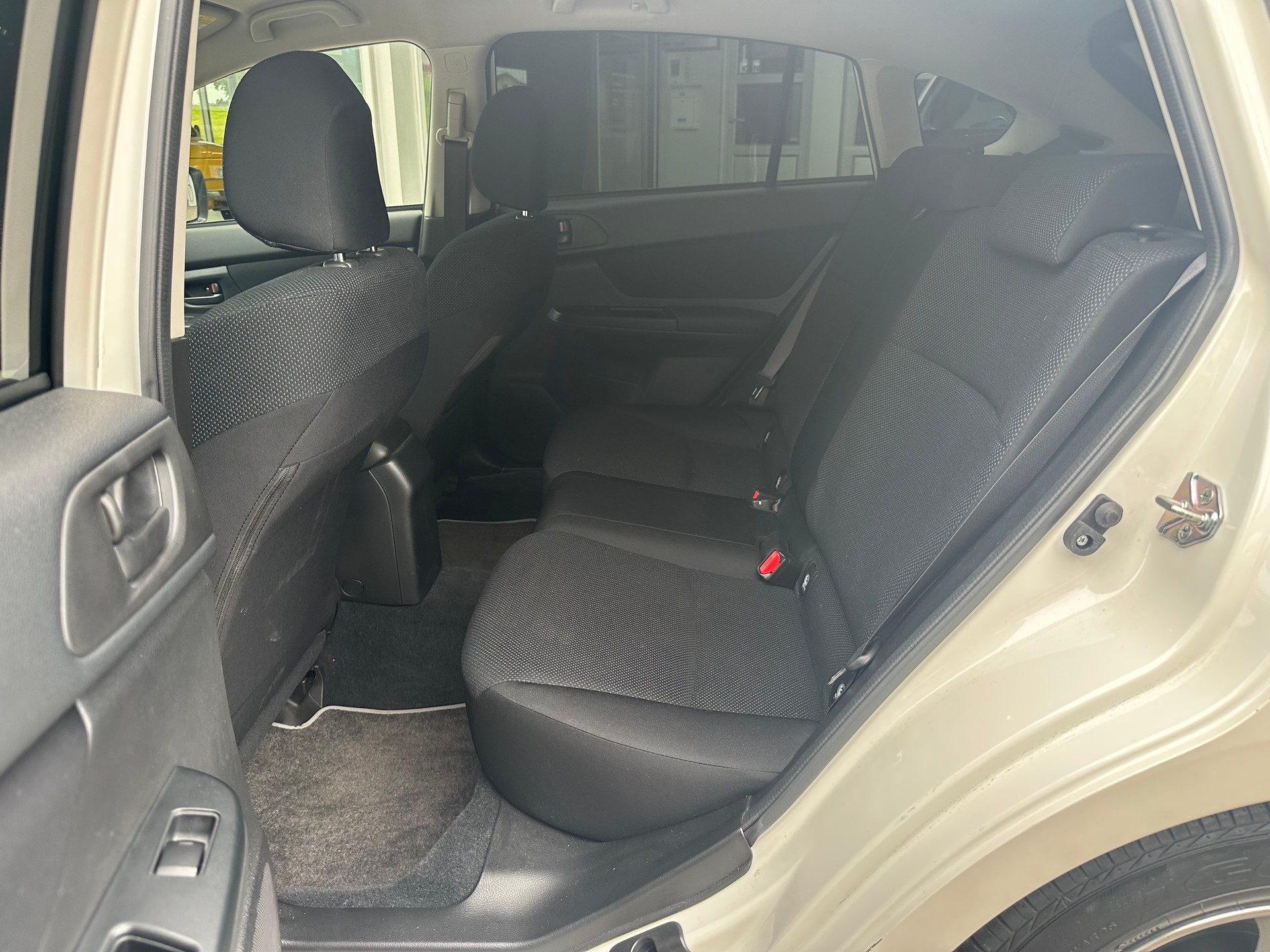SUBARU Impreza 1.6 Swiss one CVT-image-5