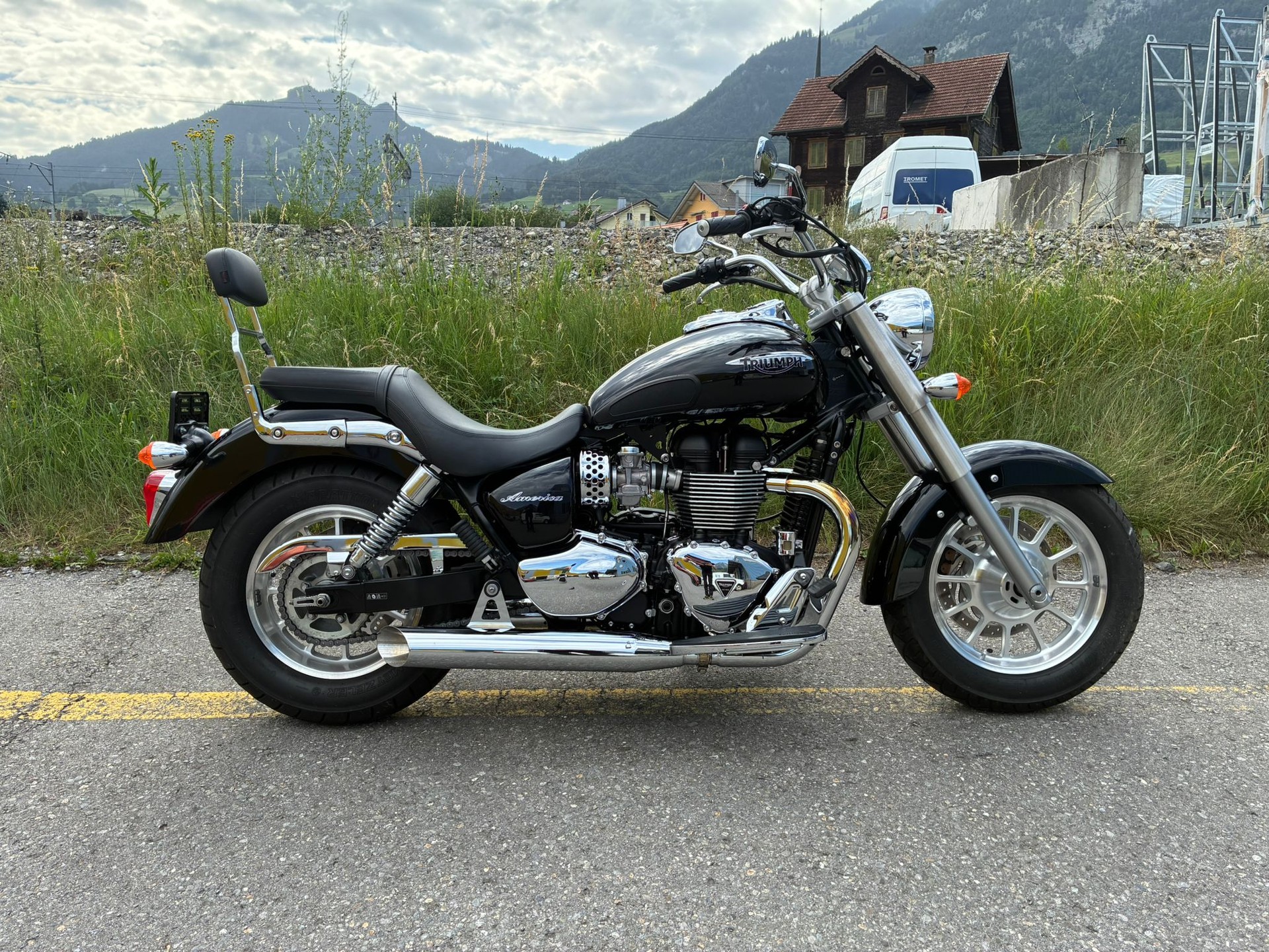 TRIUMPH America 900 i LT