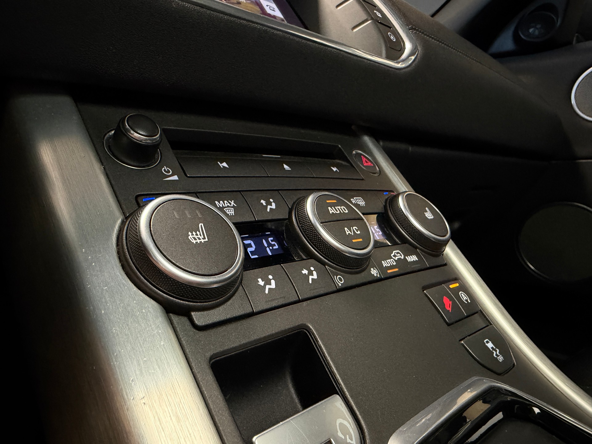LAND ROVER Range Rover Evoque 2.0 TD4 HSE Dynamic AT9-image-10