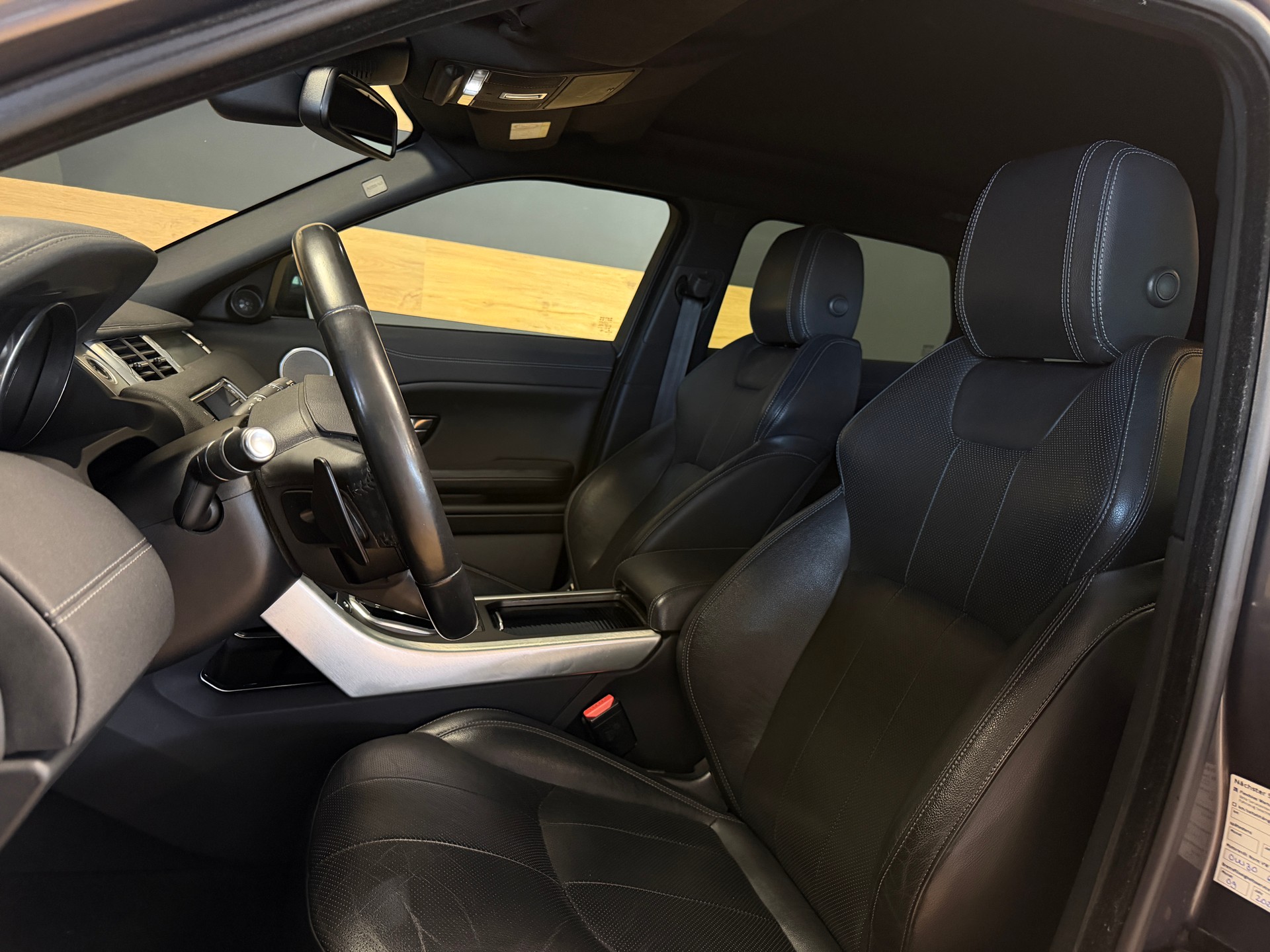 LAND ROVER Range Rover Evoque 2.0 TD4 HSE Dynamic AT9-image-16
