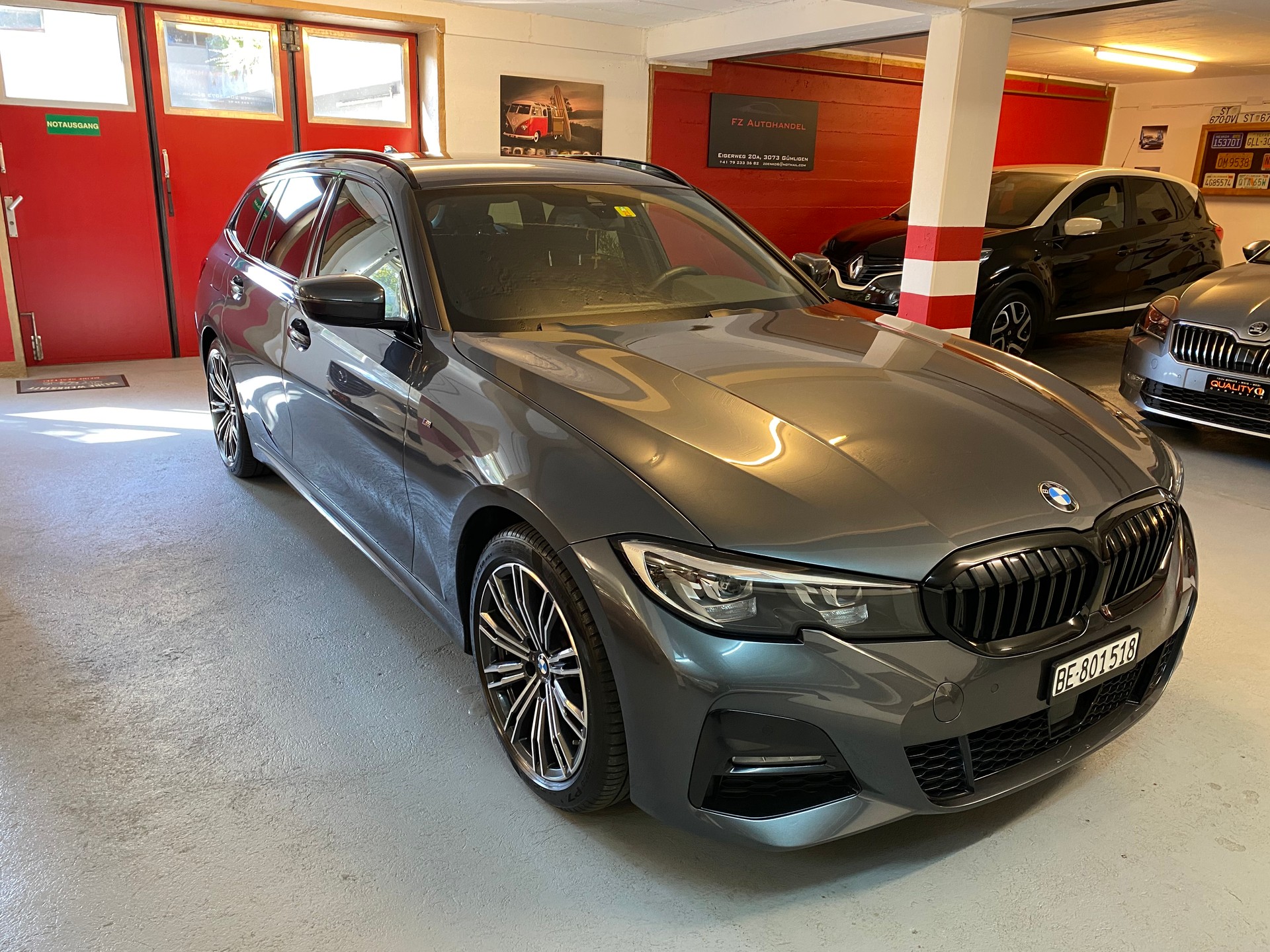 BMW 320d xDrive Touring M Sport Steptronic-image-1
