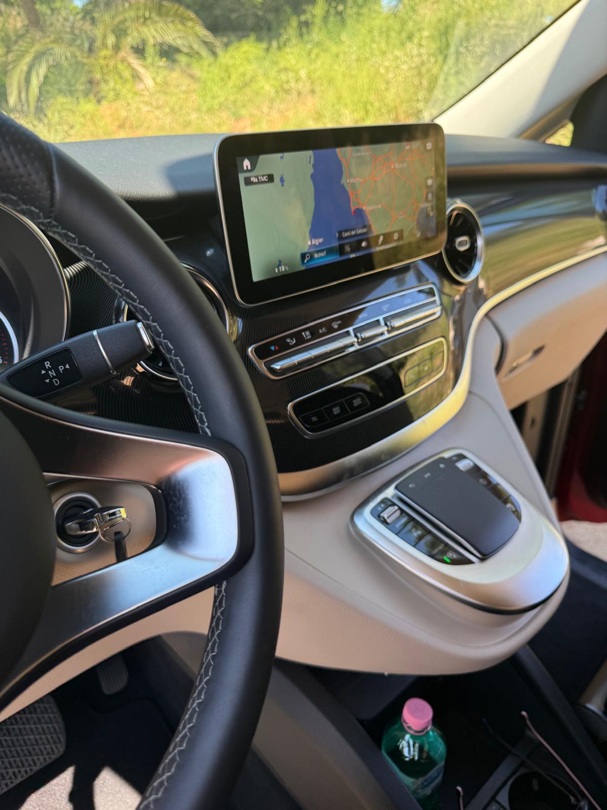 MERCEDES-BENZ 220 d Trend-image-7