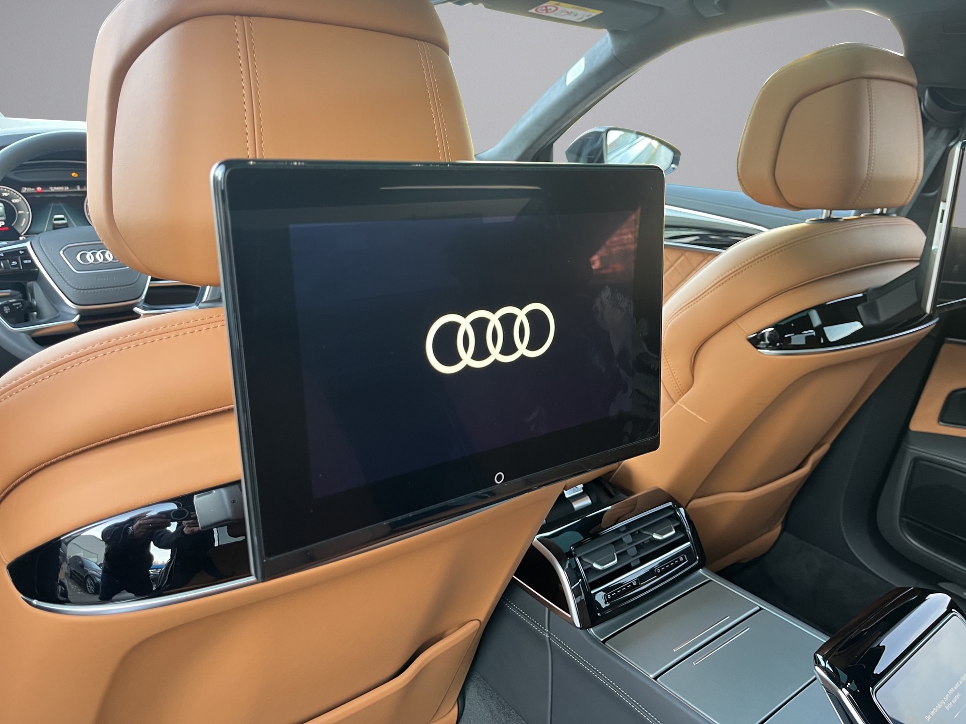 AUDI A8 60 L TFSI e quattro tiptronic*Standklimatisierung, Panodach, Matrix-LED, (5-Jahre Garantie)-image-12
