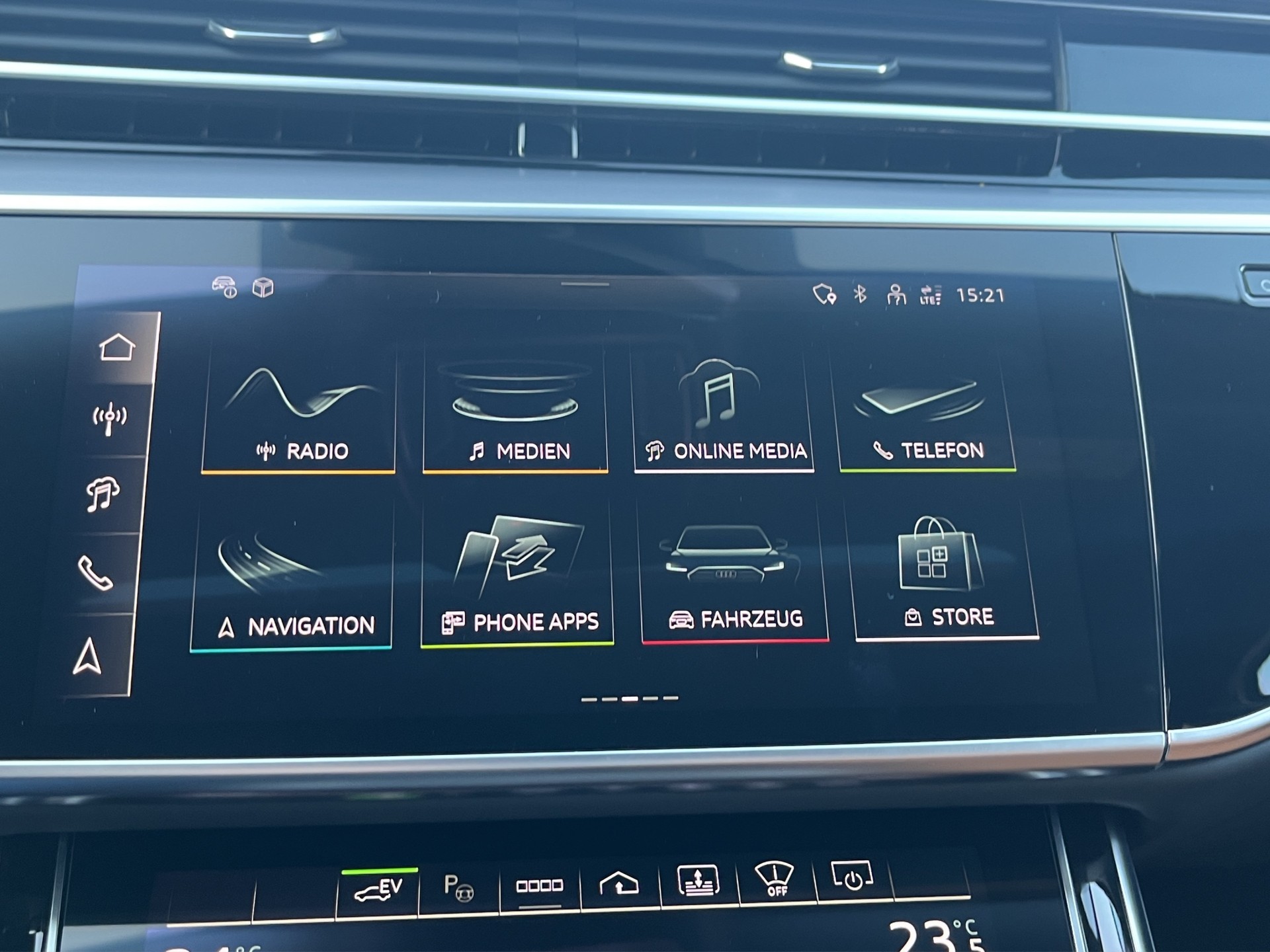 AUDI A8 60 L TFSI e quattro tiptronic*Standklimatisierung, Panodach, Matrix-LED, (5-Jahre Garantie)-image-26