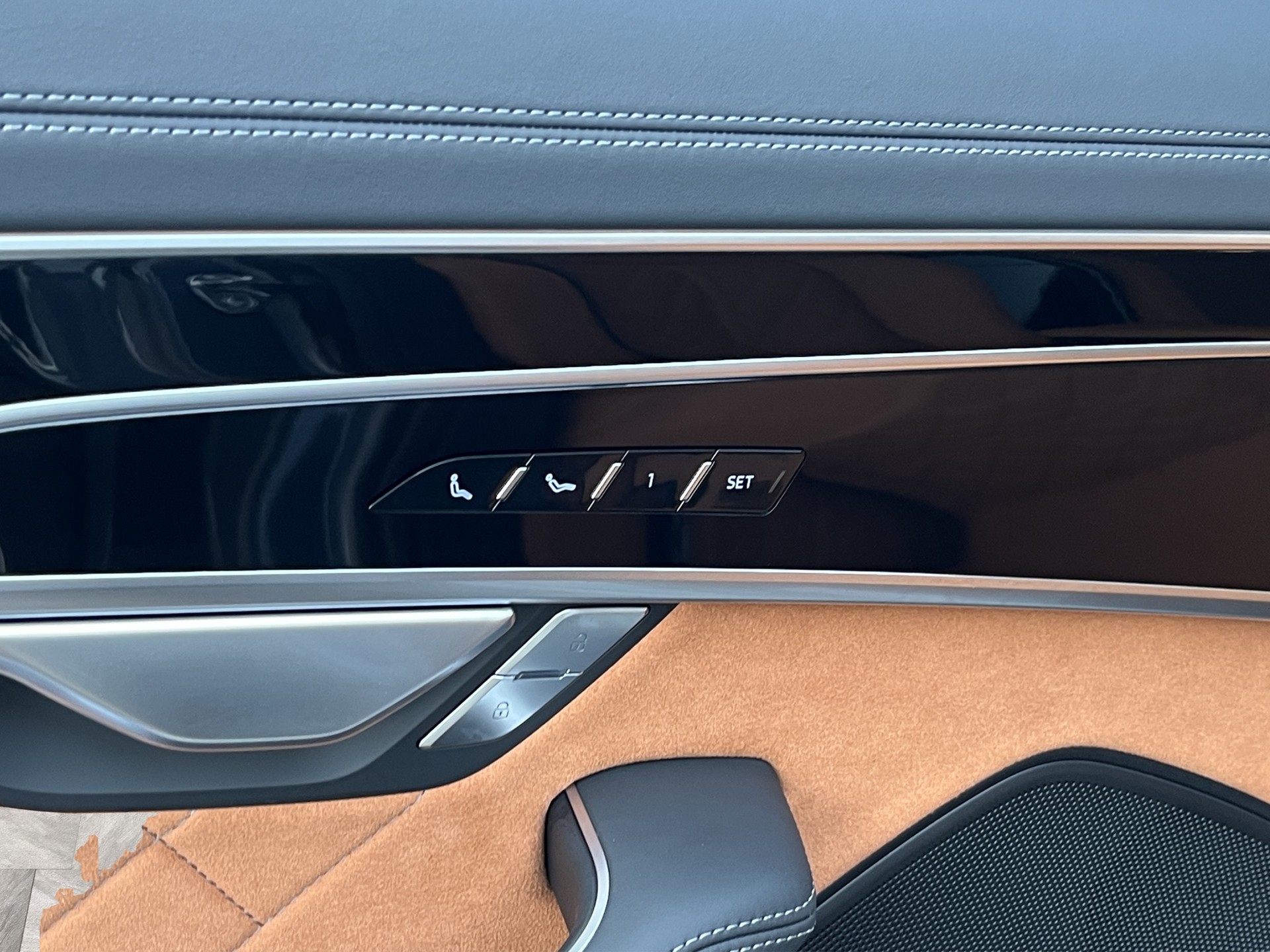 AUDI A8 60 L TFSI e quattro tiptronic*Standklimatisierung, Panodach, Matrix-LED, (5-Jahre Garantie)-image-16