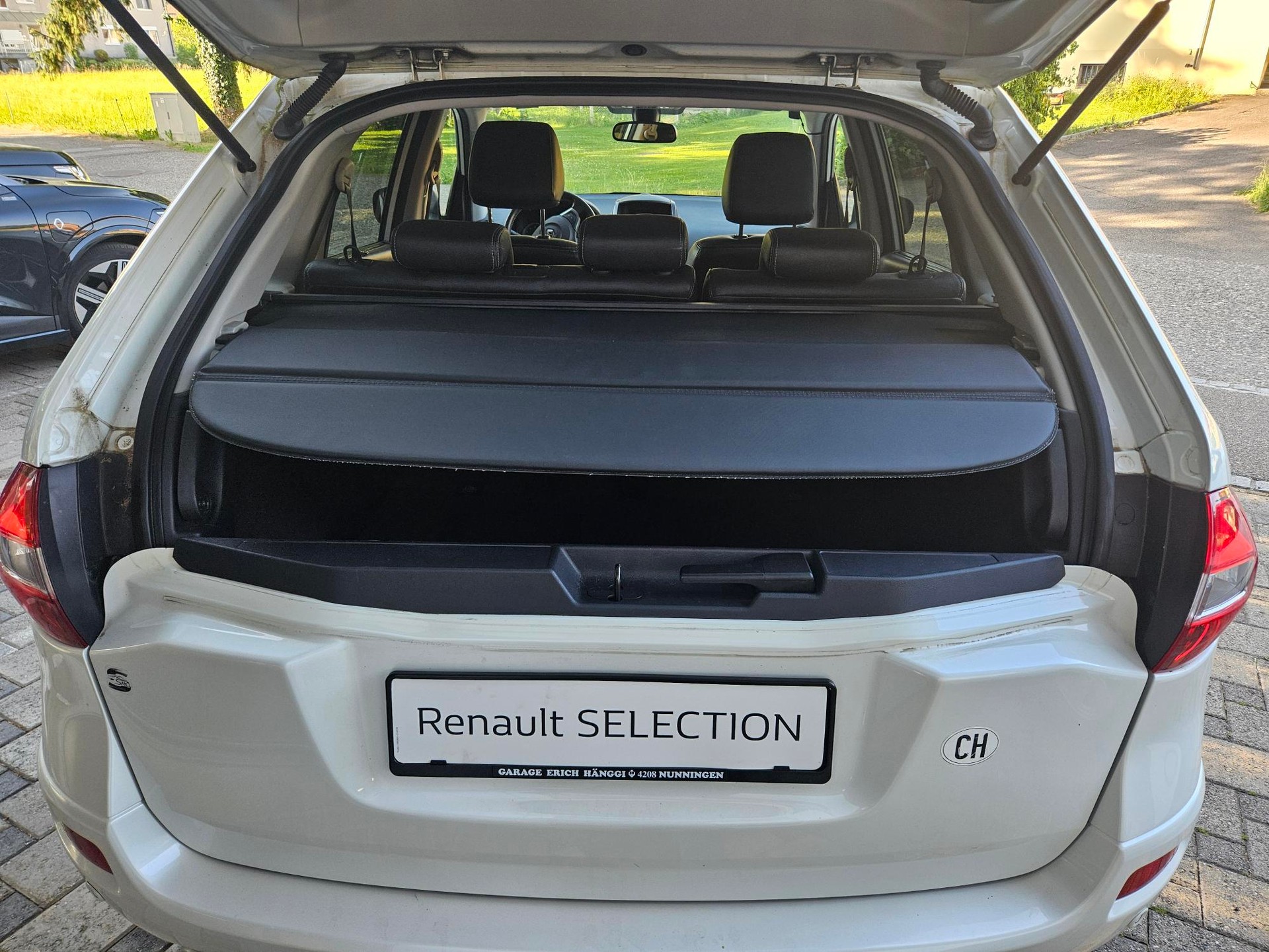 RENAULT Koleos 2.0 dCi Exception 4x4 Automatic-image-10