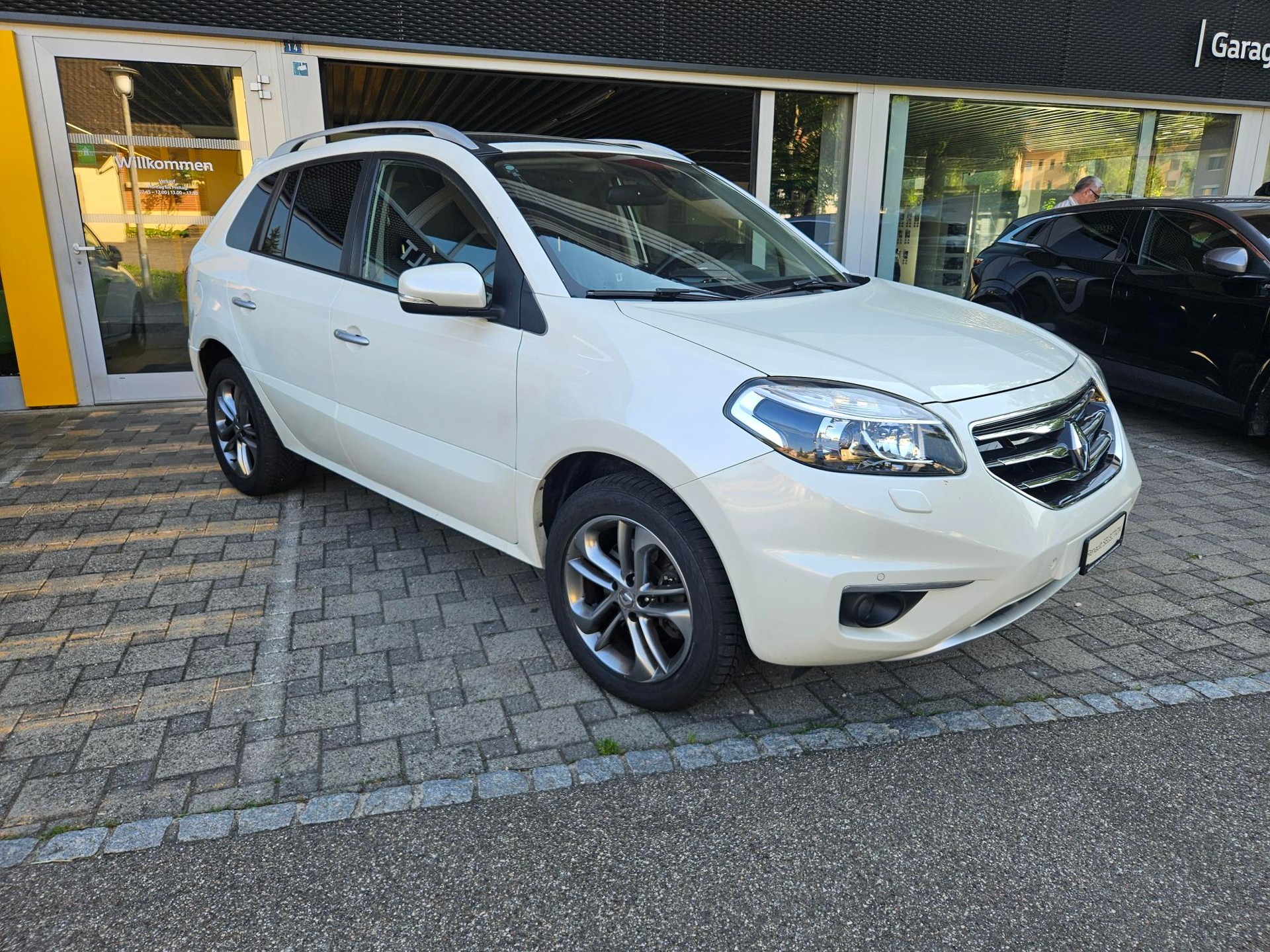 RENAULT Koleos 2.0 dCi Exception 4x4 Automatic-image-6