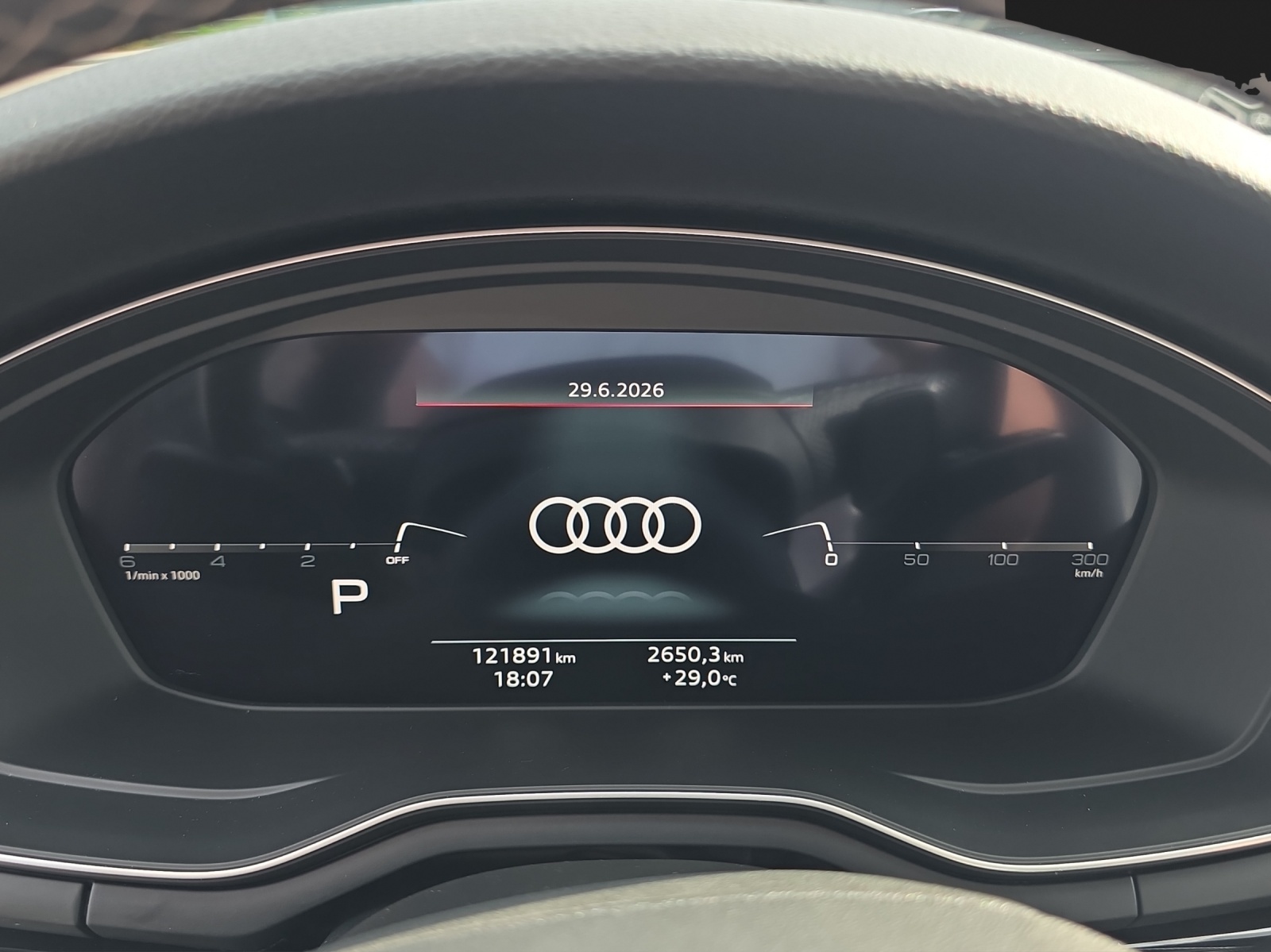 AUDI A4 Avant 35 TDI S-Line S-tronic-image-7