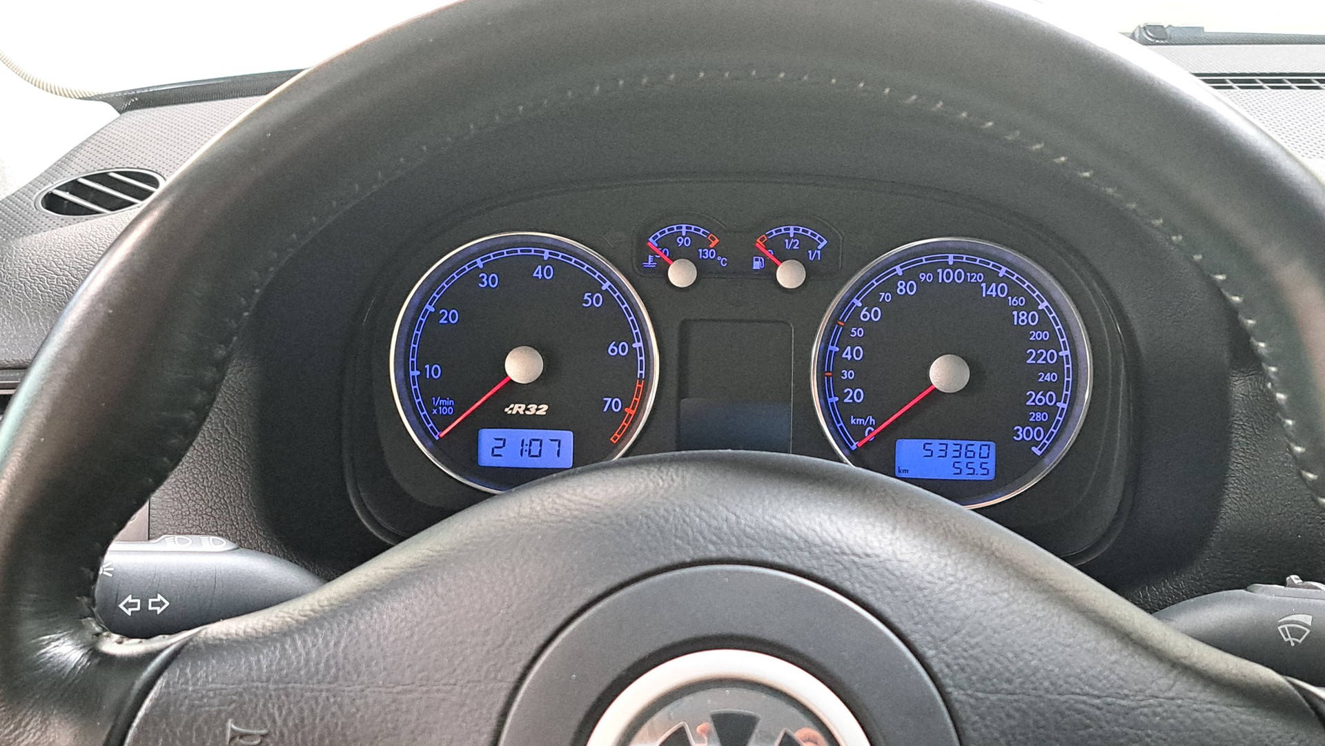 VW Golf R32 4Motion-image-7