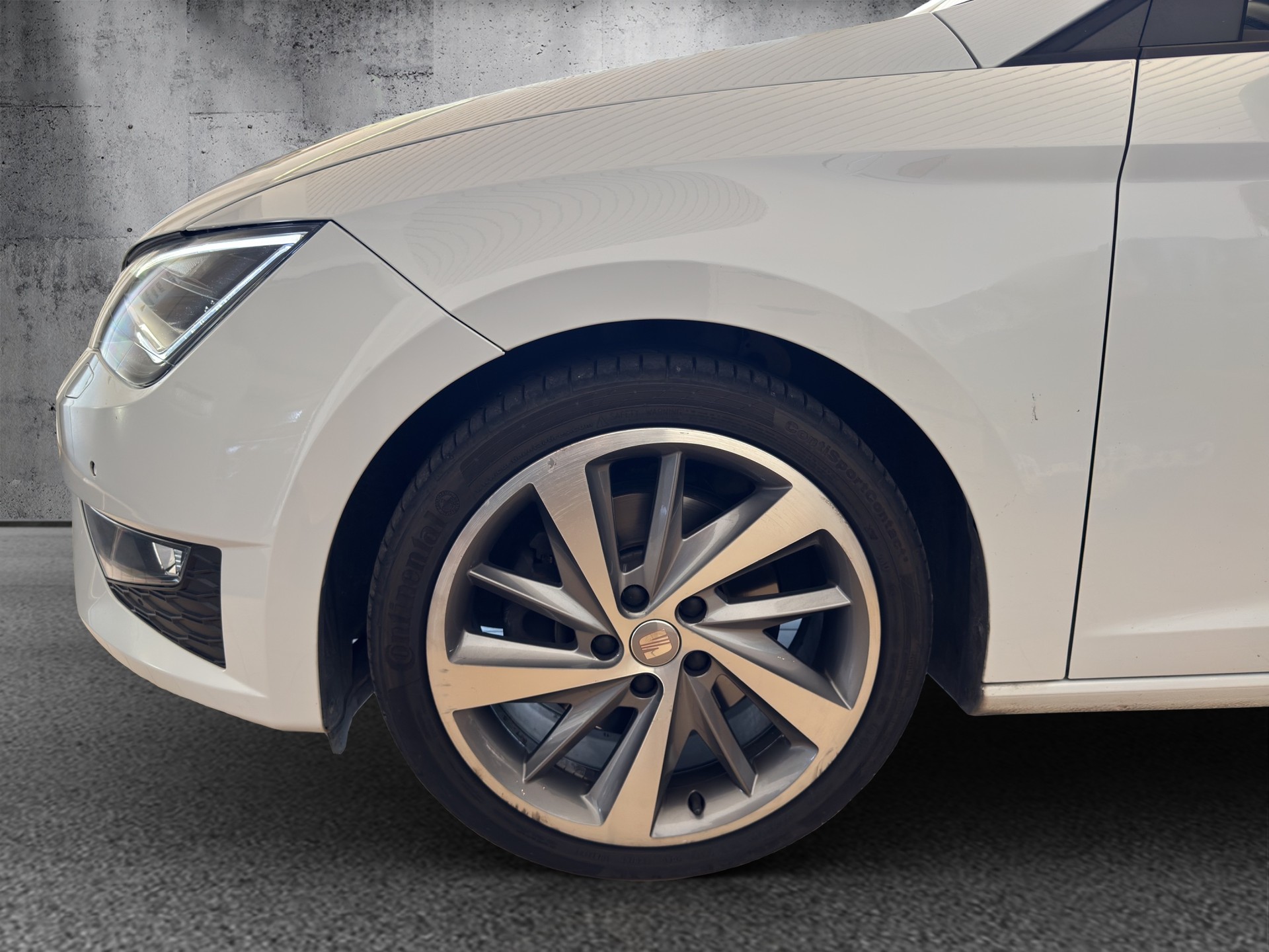 SEAT Leon 1.8 TSI FR-image-11
