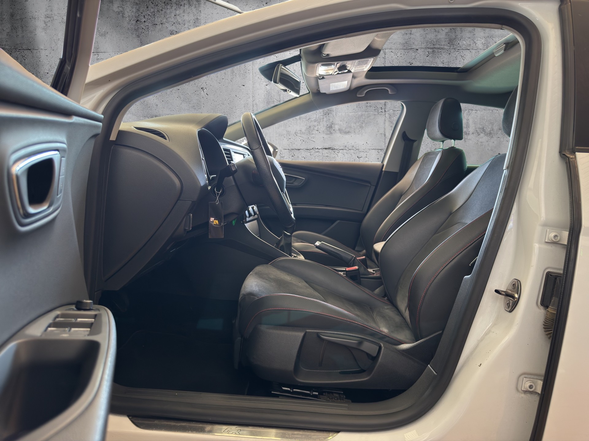 SEAT Leon 1.8 TSI FR-image-6