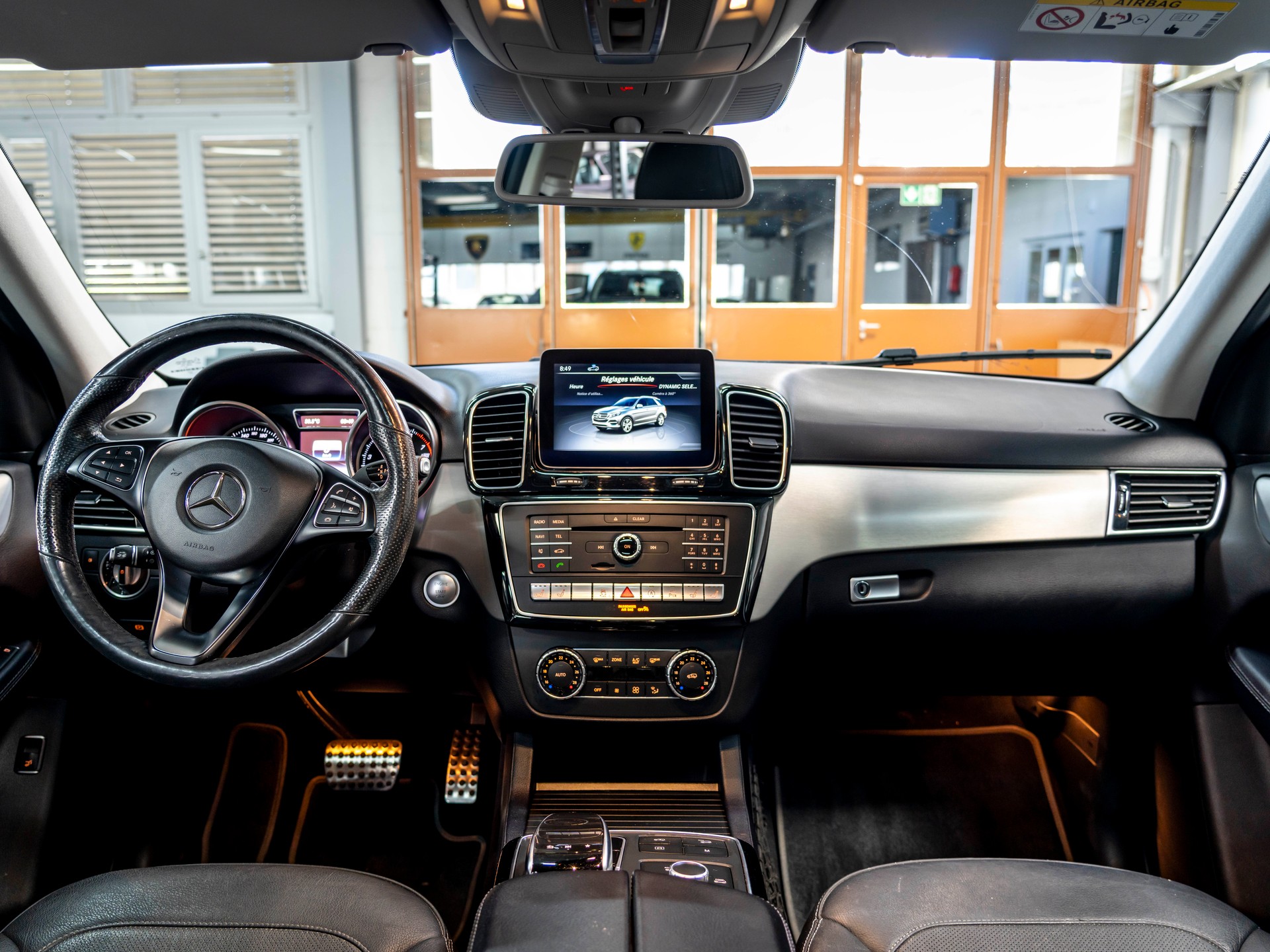 MERCEDES-BENZ GLE 43 AMG 4Matic 9G-Tronic-image-22