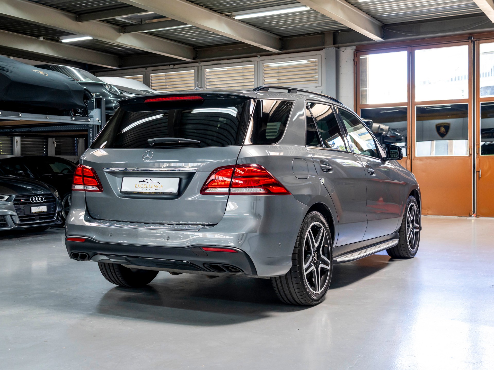 MERCEDES-BENZ GLE 43 AMG 4Matic 9G-Tronic-image-3